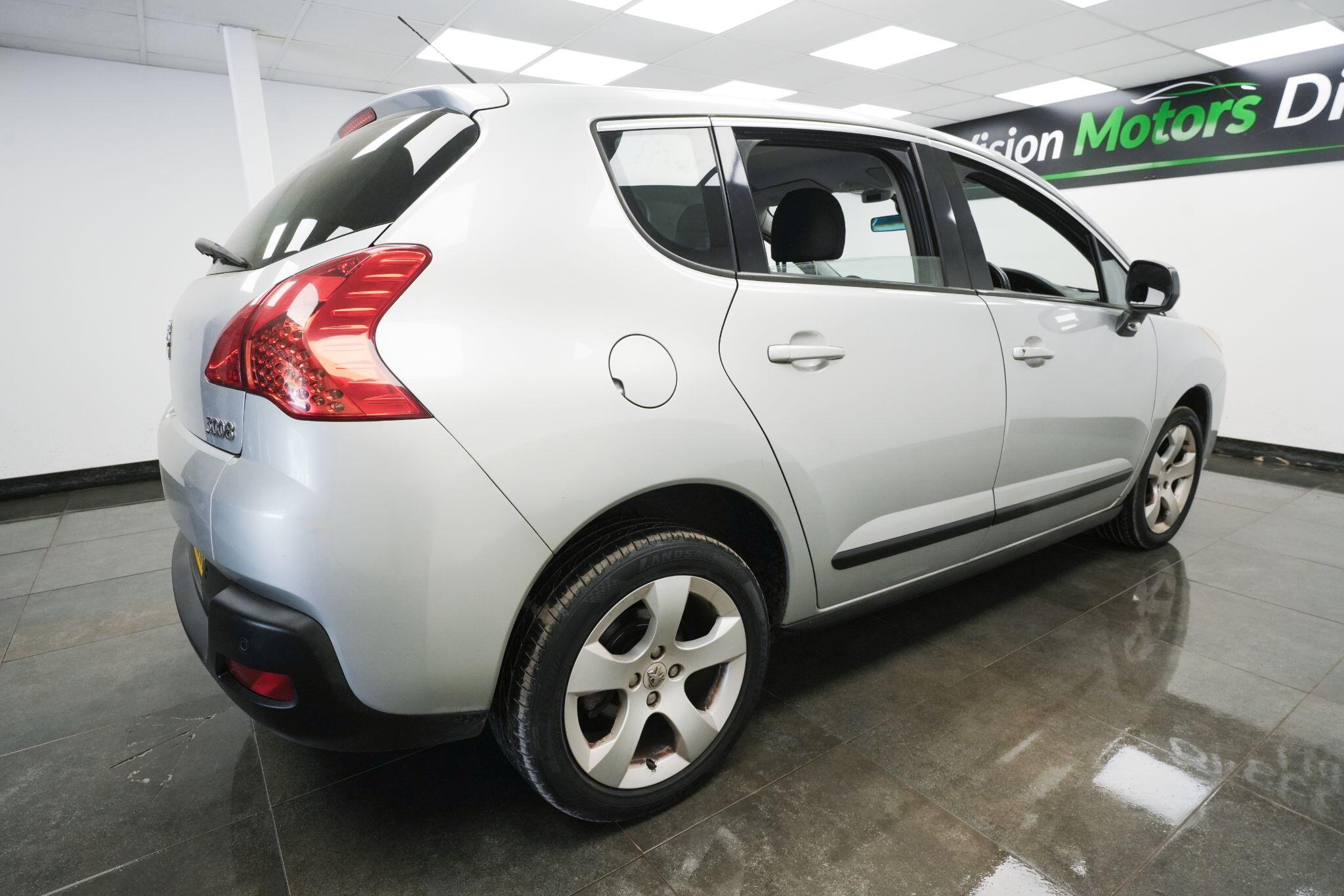 Peugeot 3008 view 4