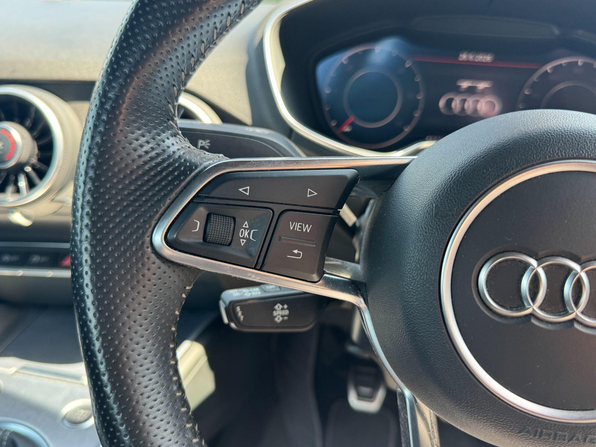 Audi TT view 27
