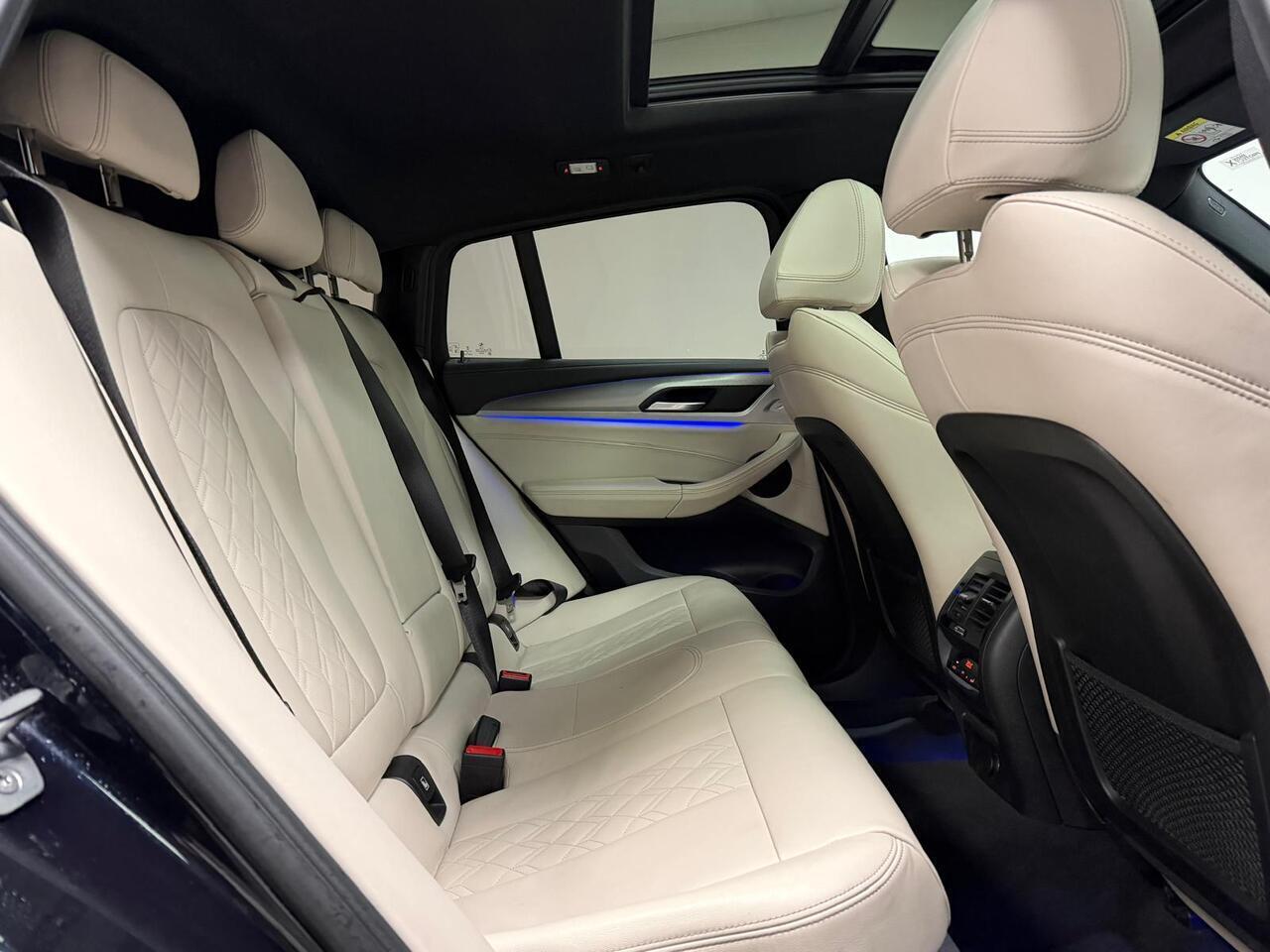 BMW X4 view 19