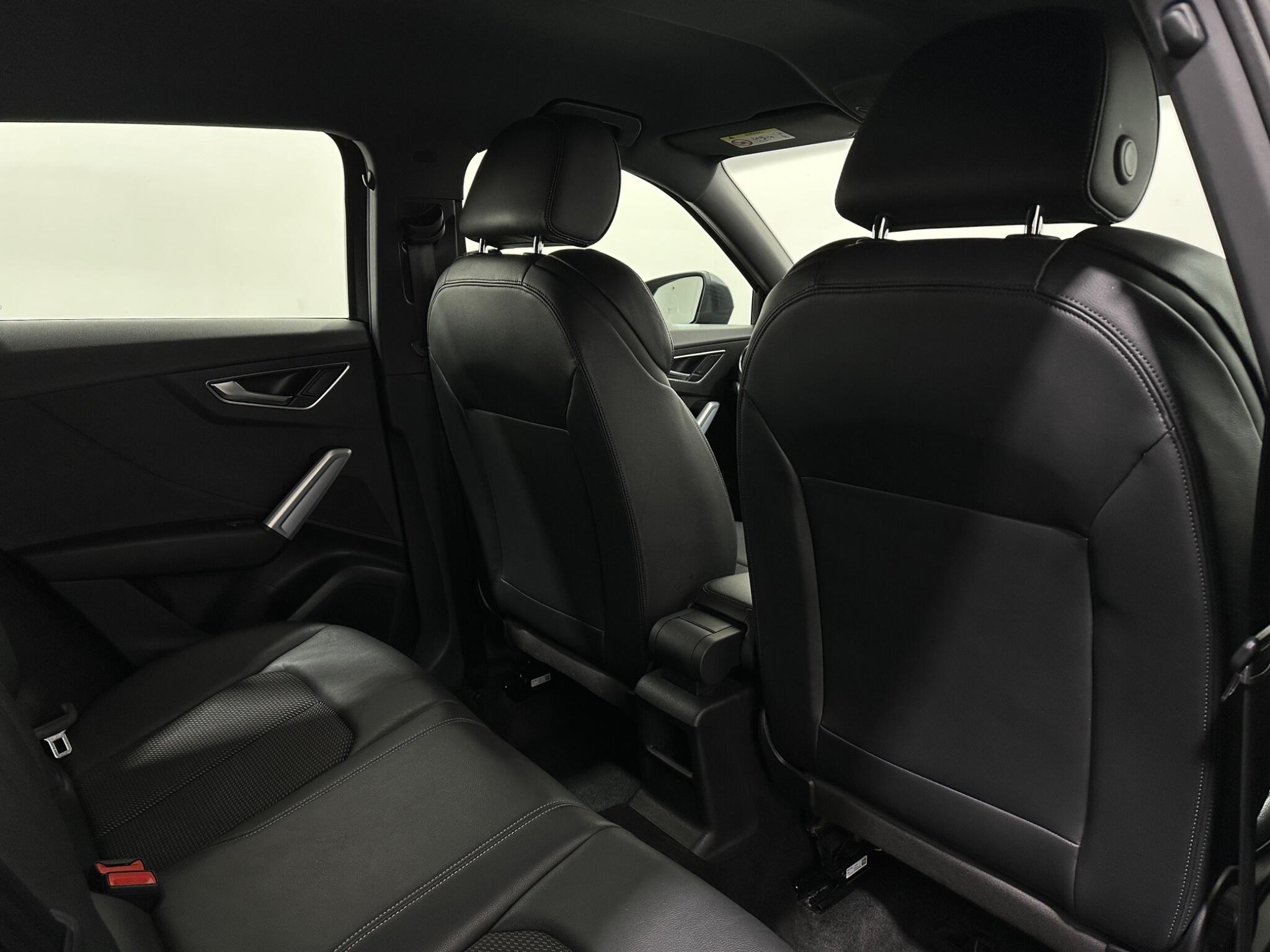 Audi Q2 view 41