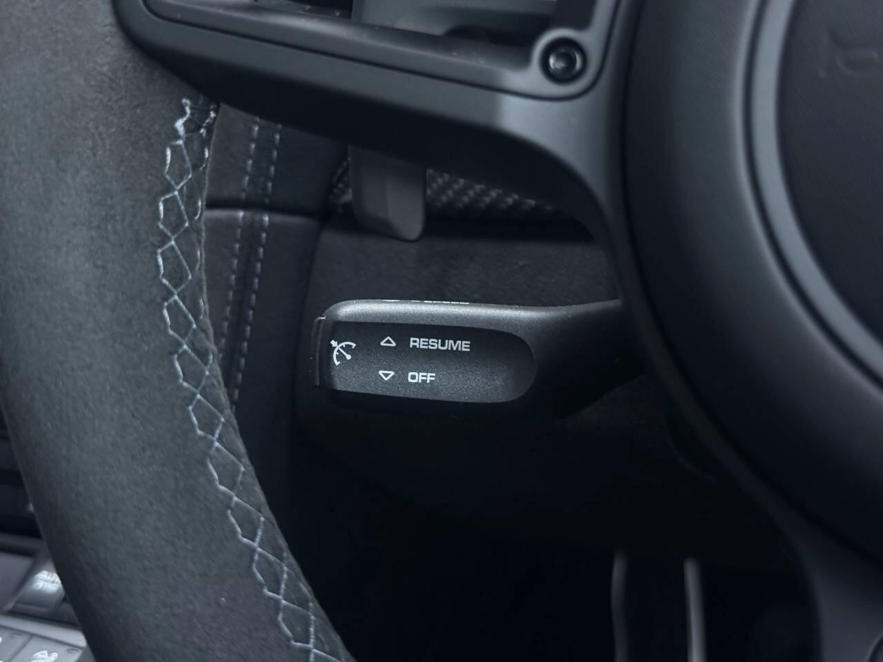 Porsche Cayman view 30