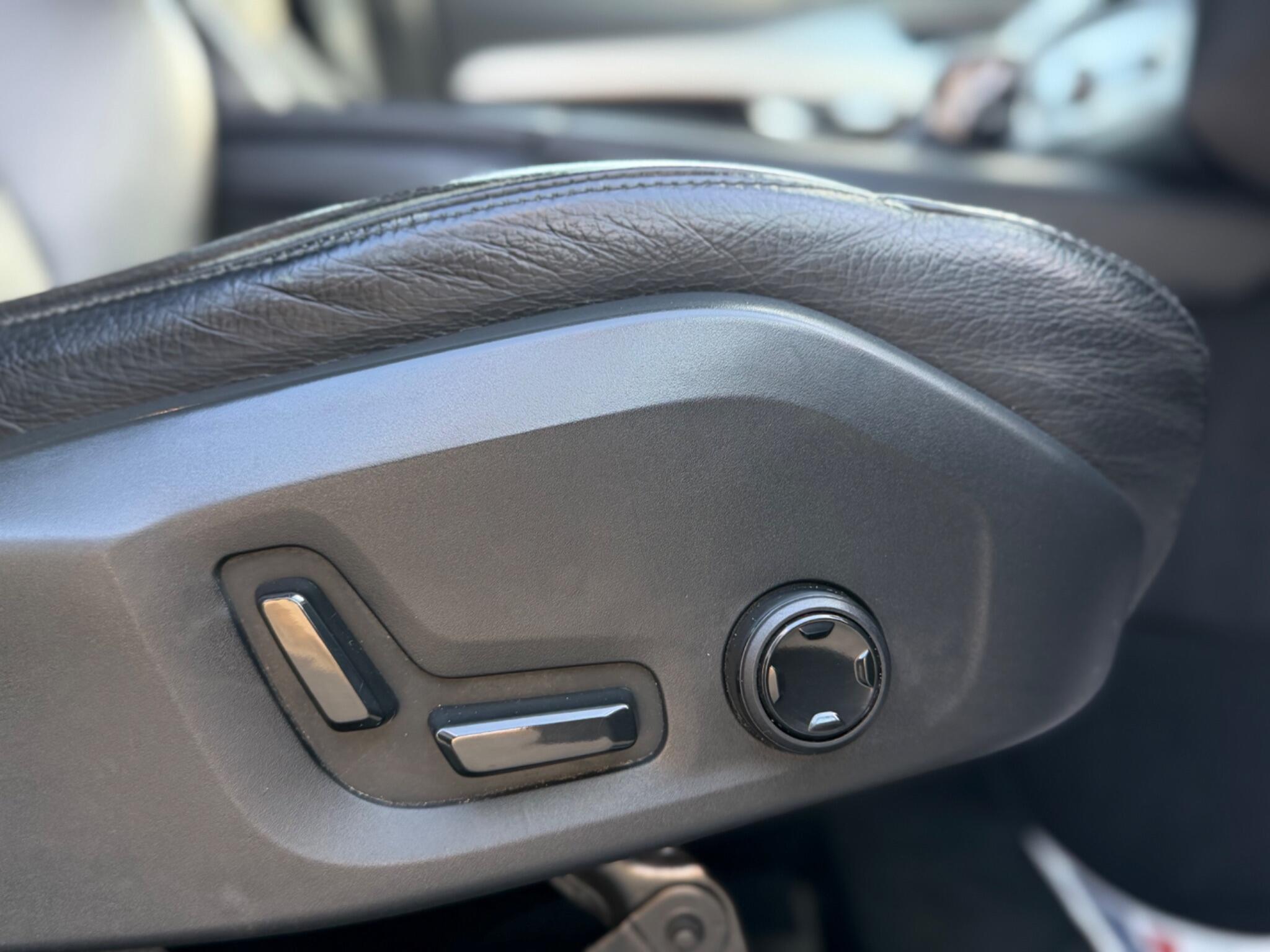 Volvo XC90 view 44