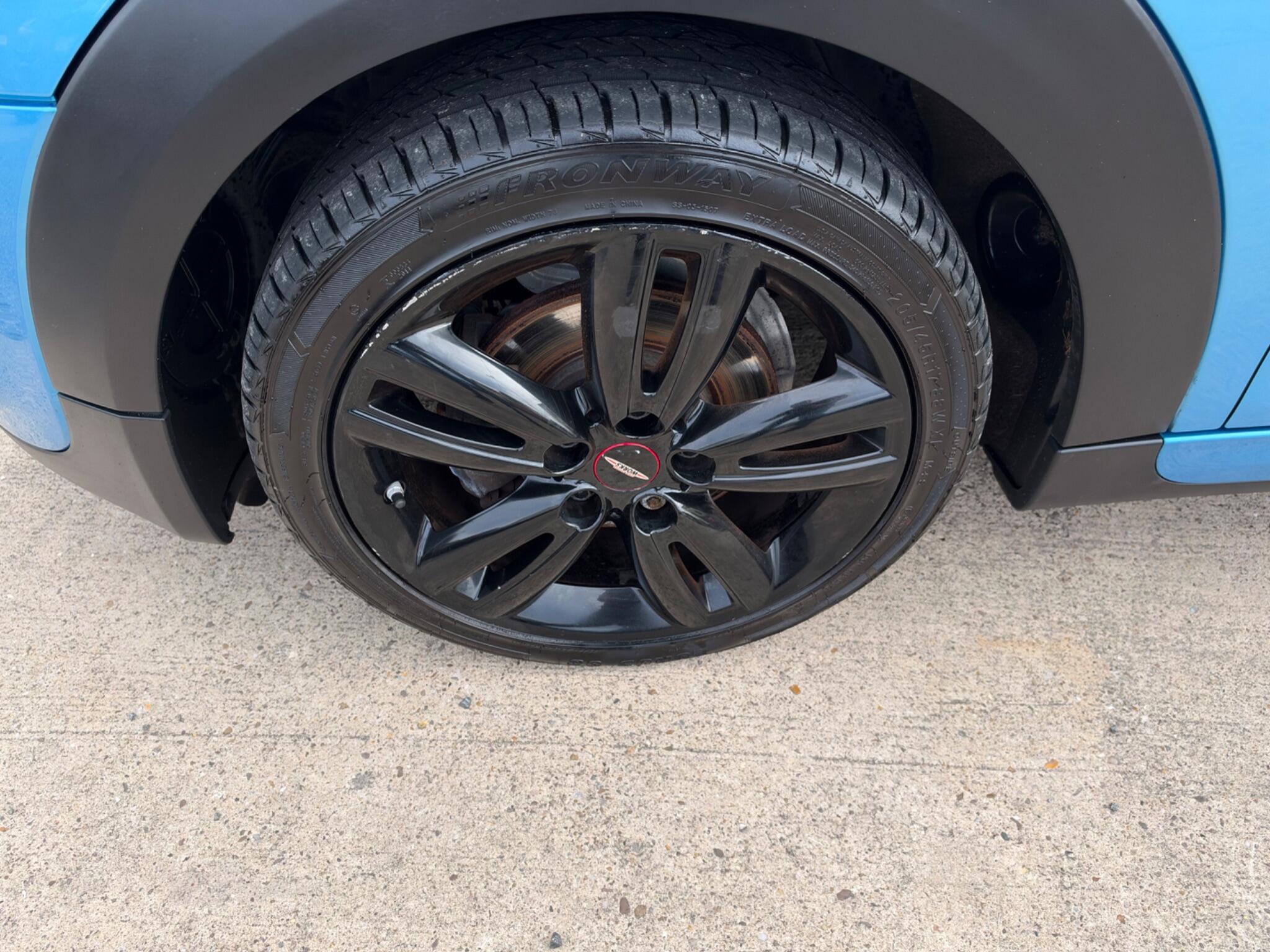 Mini Hatch view 30