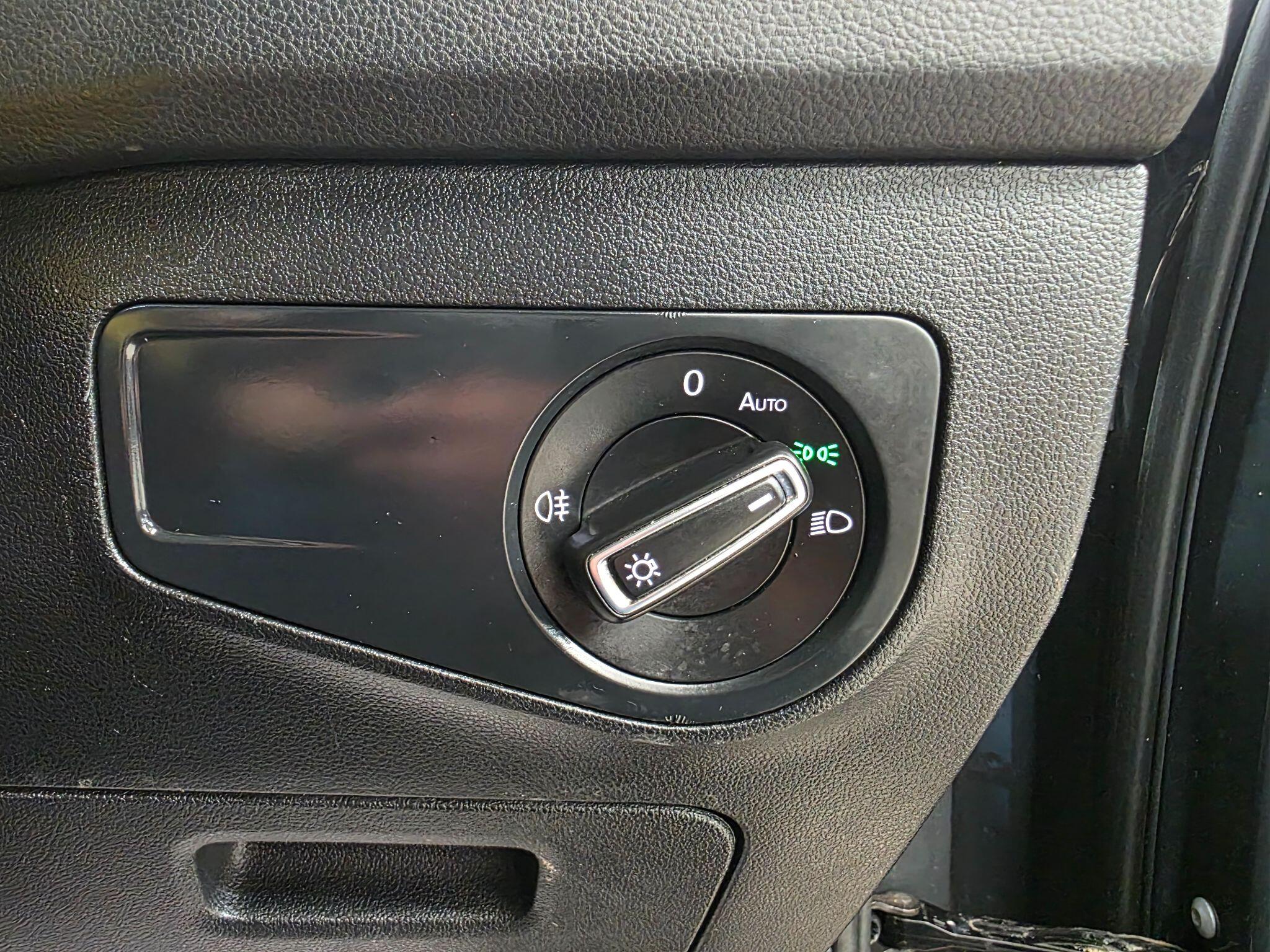 Volkswagen Tiguan view 15