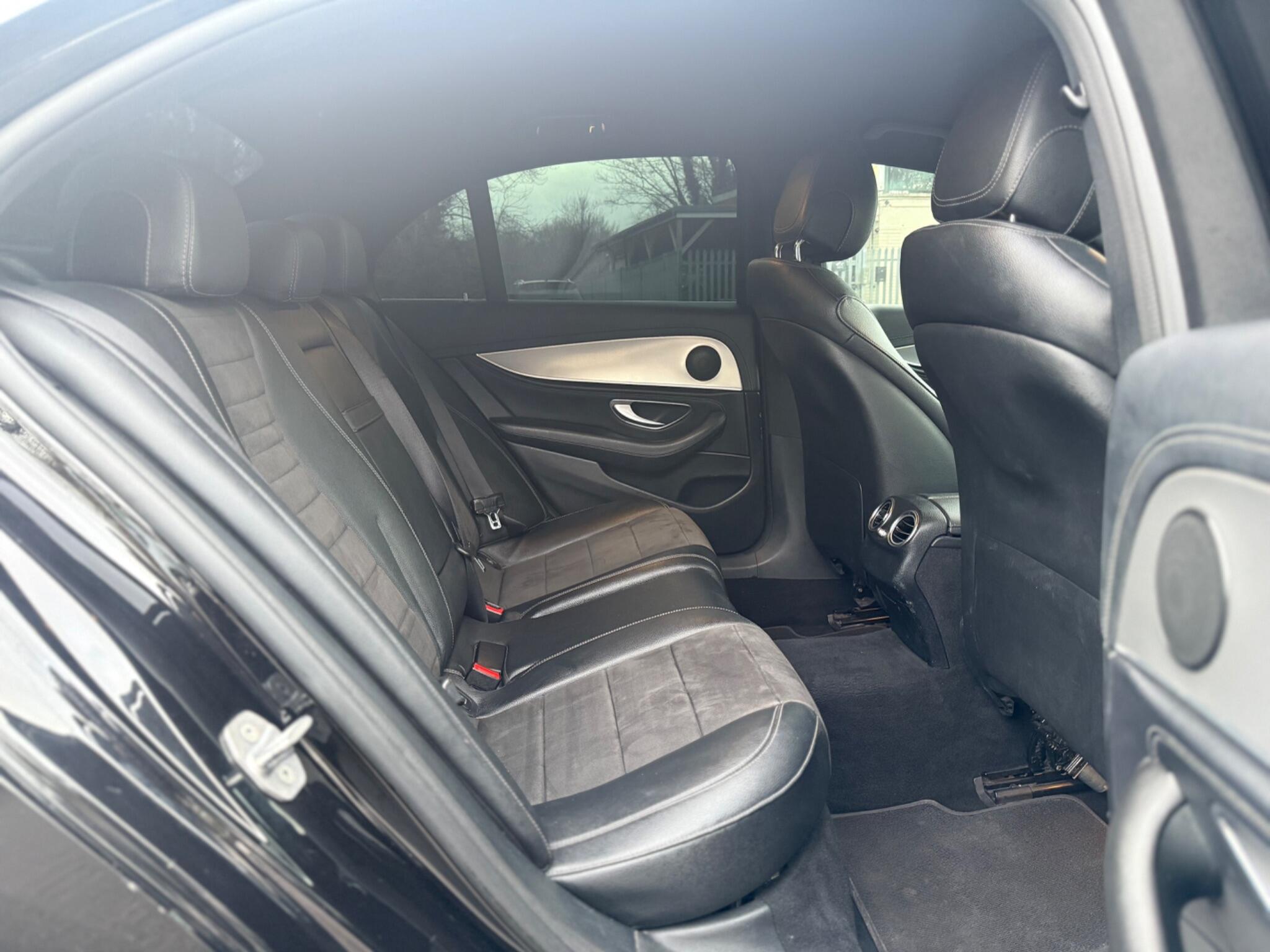 Mercedes-Benz E-Class view 22