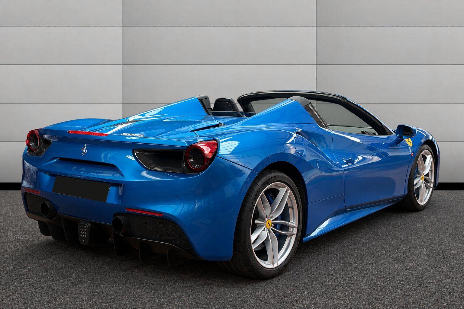 Ferrari 488 view 6