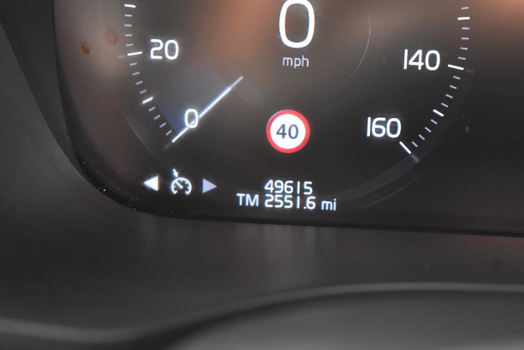 Volvo XC60 view 46