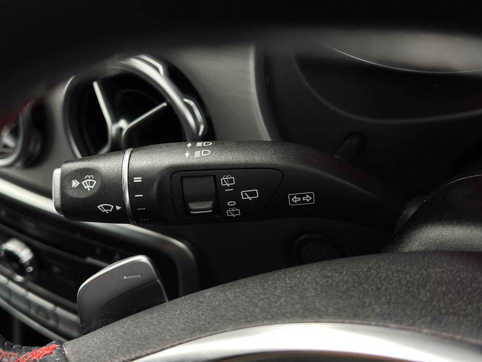 Mercedes-Benz Gla view 14