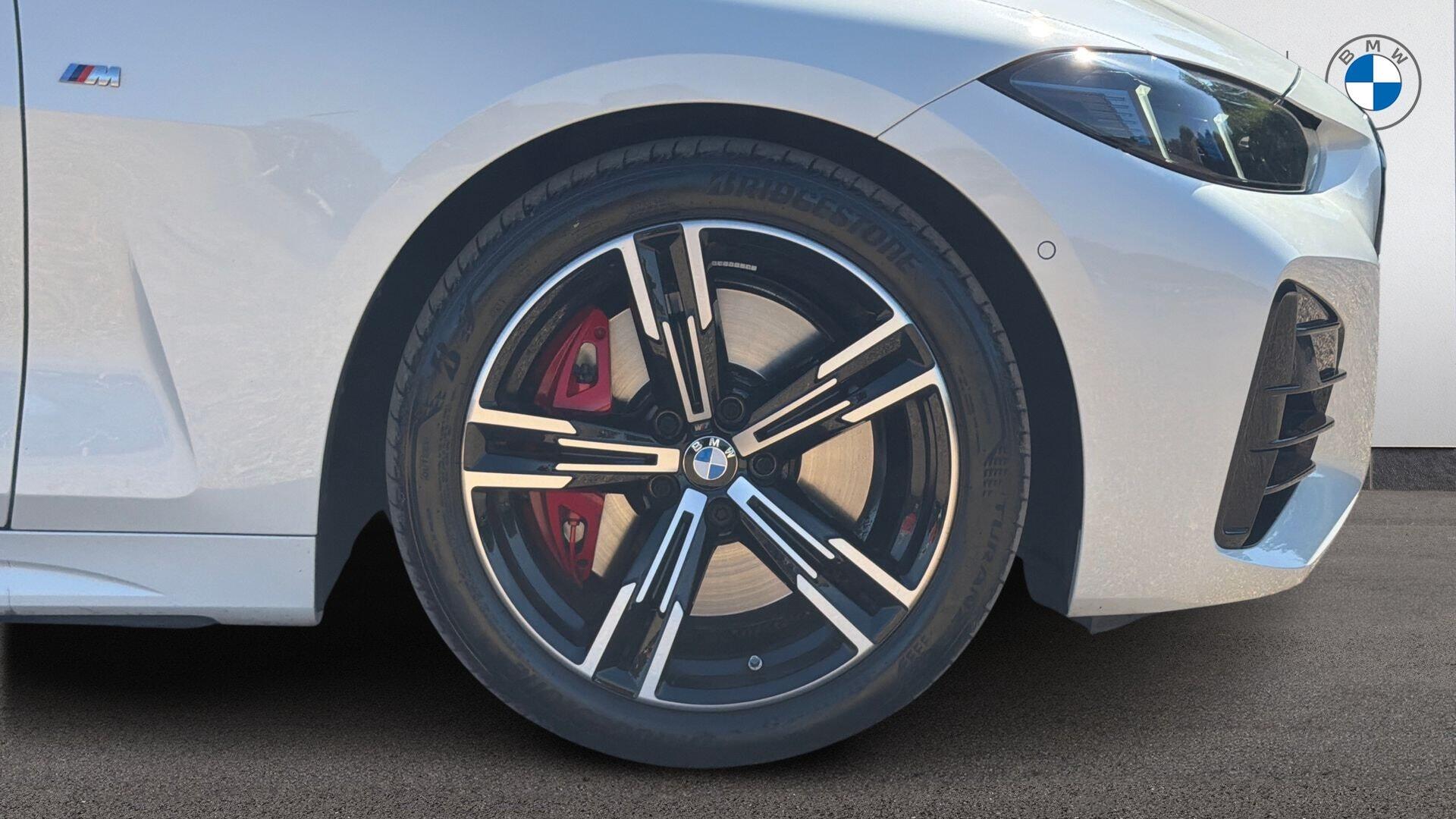 BMW 4 Series view 14