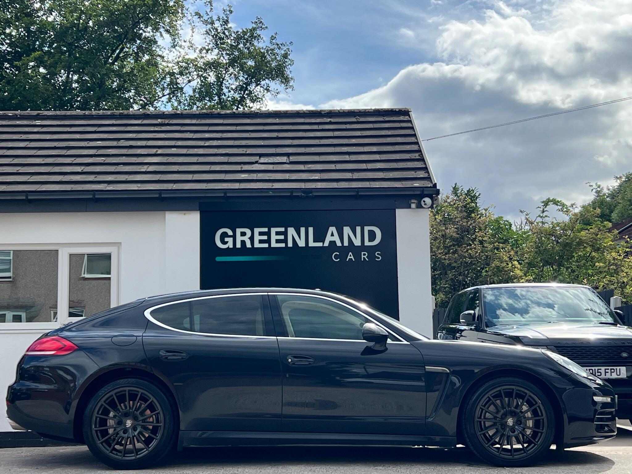 Porsche Panamera view 35