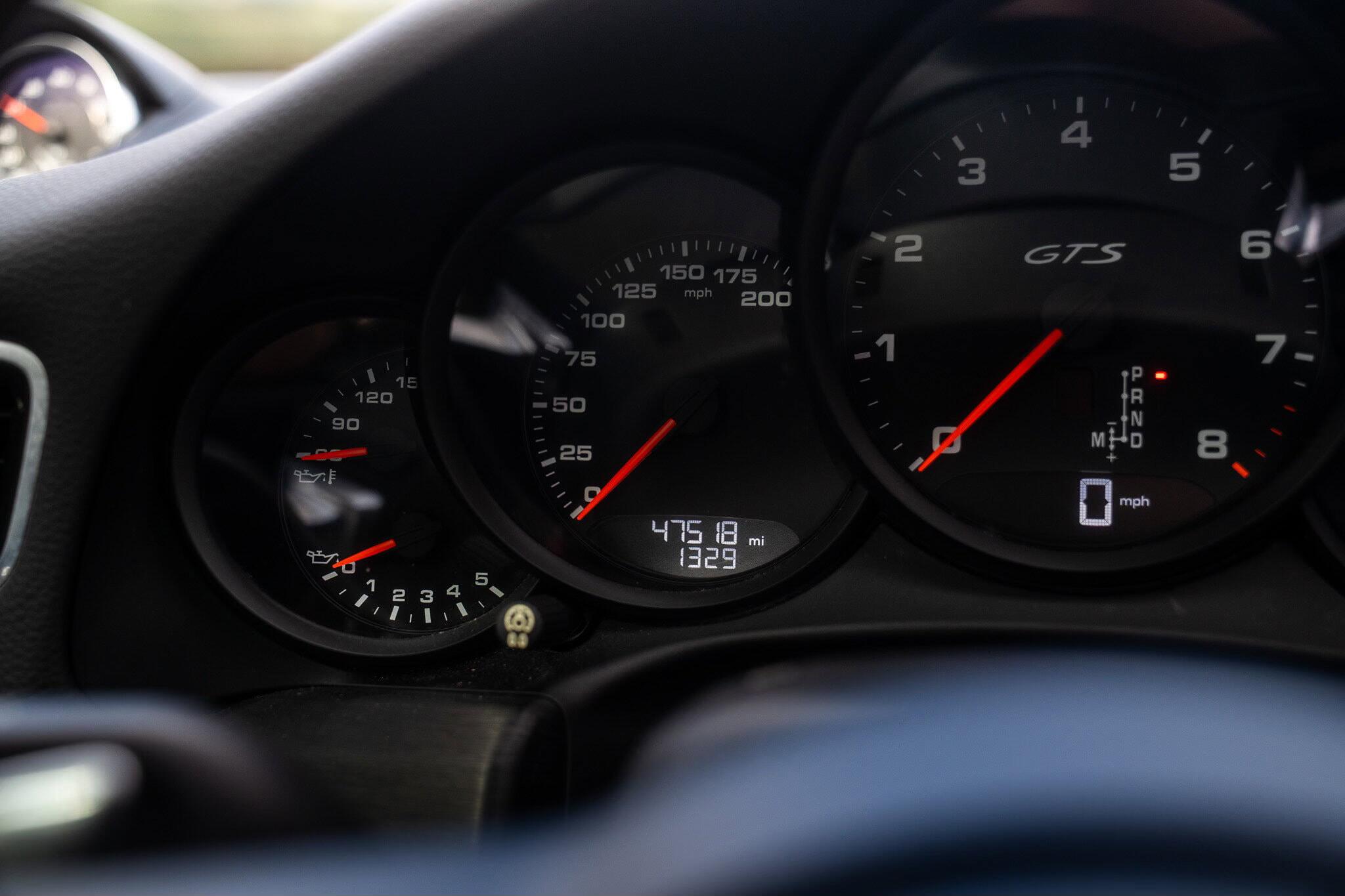 Porsche 911 view 36