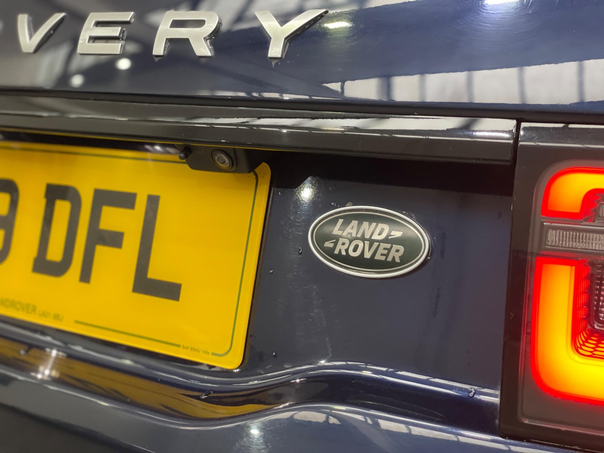 Land Rover Discovery Sport view 22
