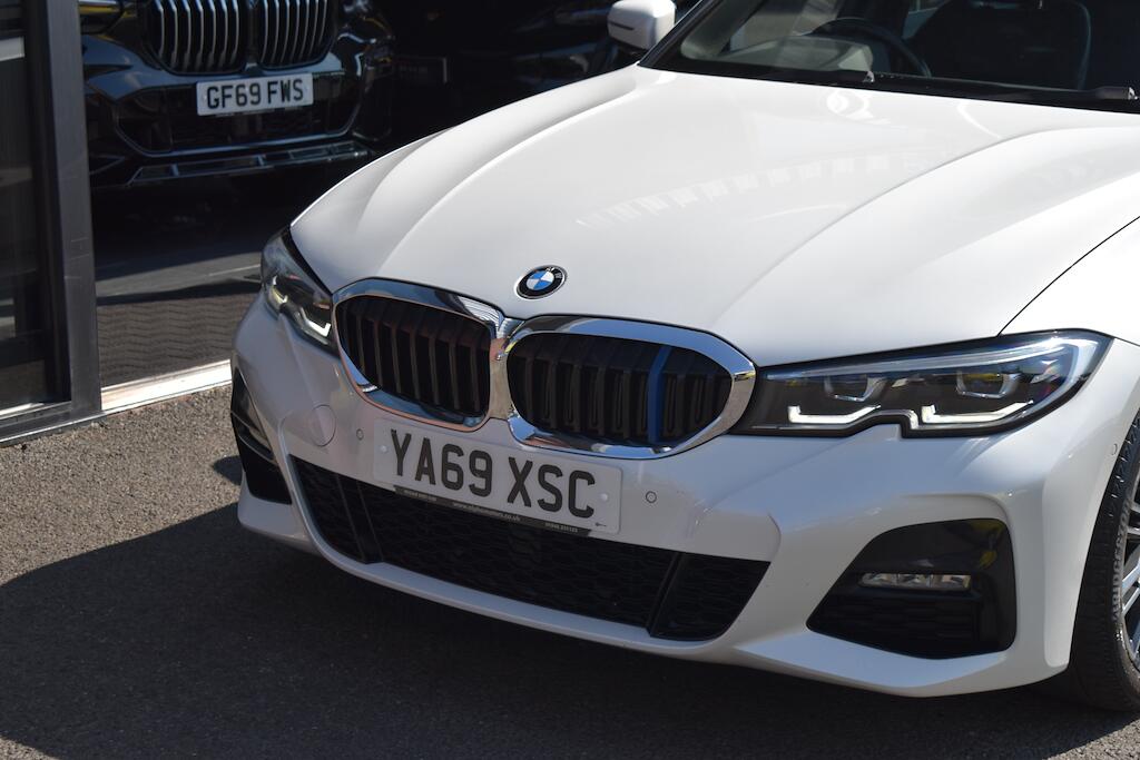 BMW 3 Series view 21