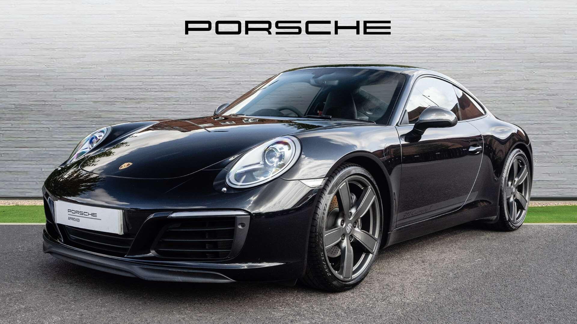 Porsche 911 view 7