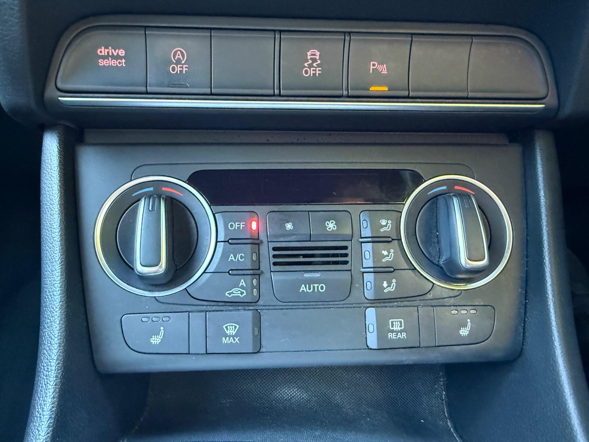 2017 Audi Q3 image 32