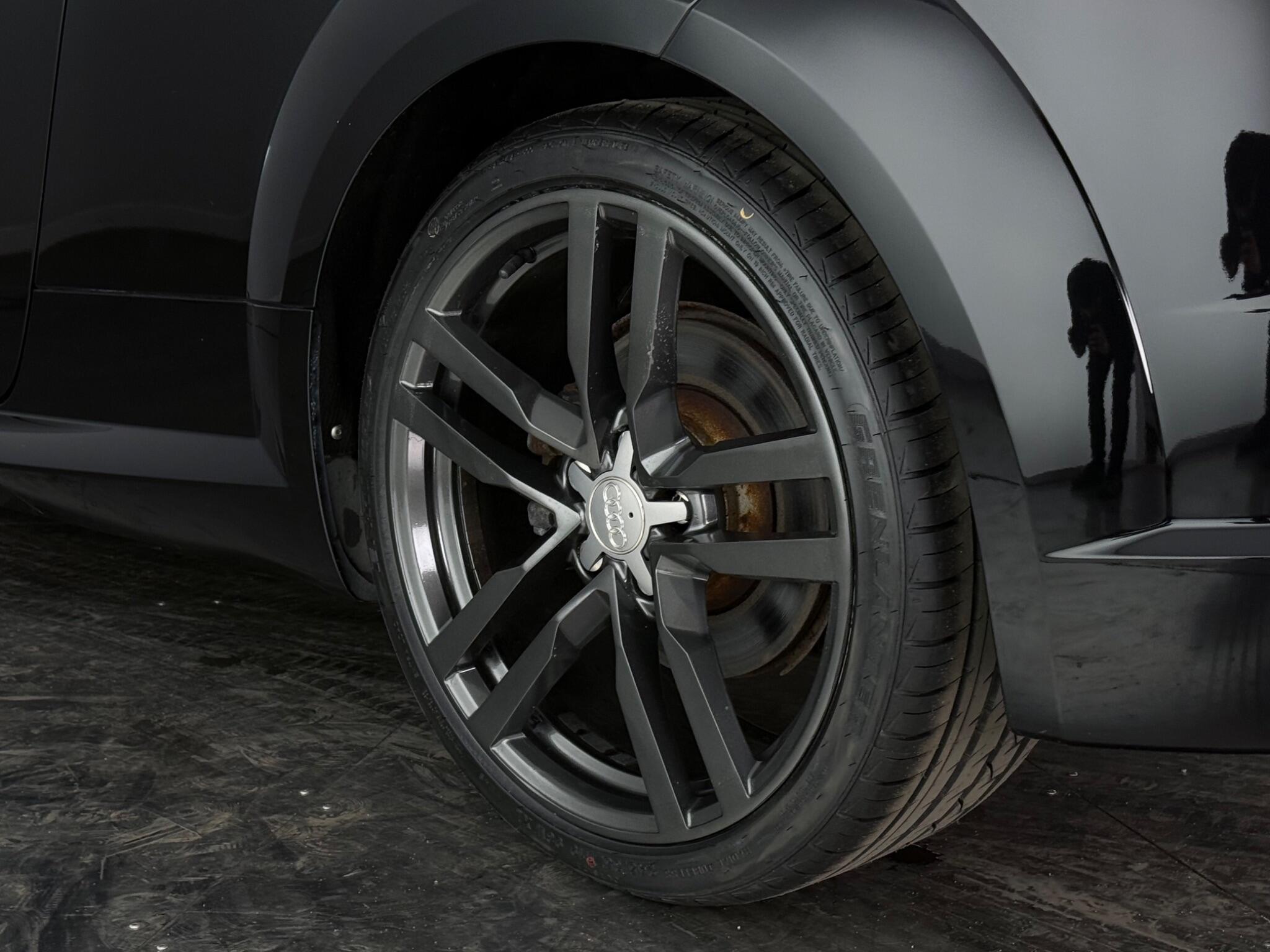 Audi TT view 6