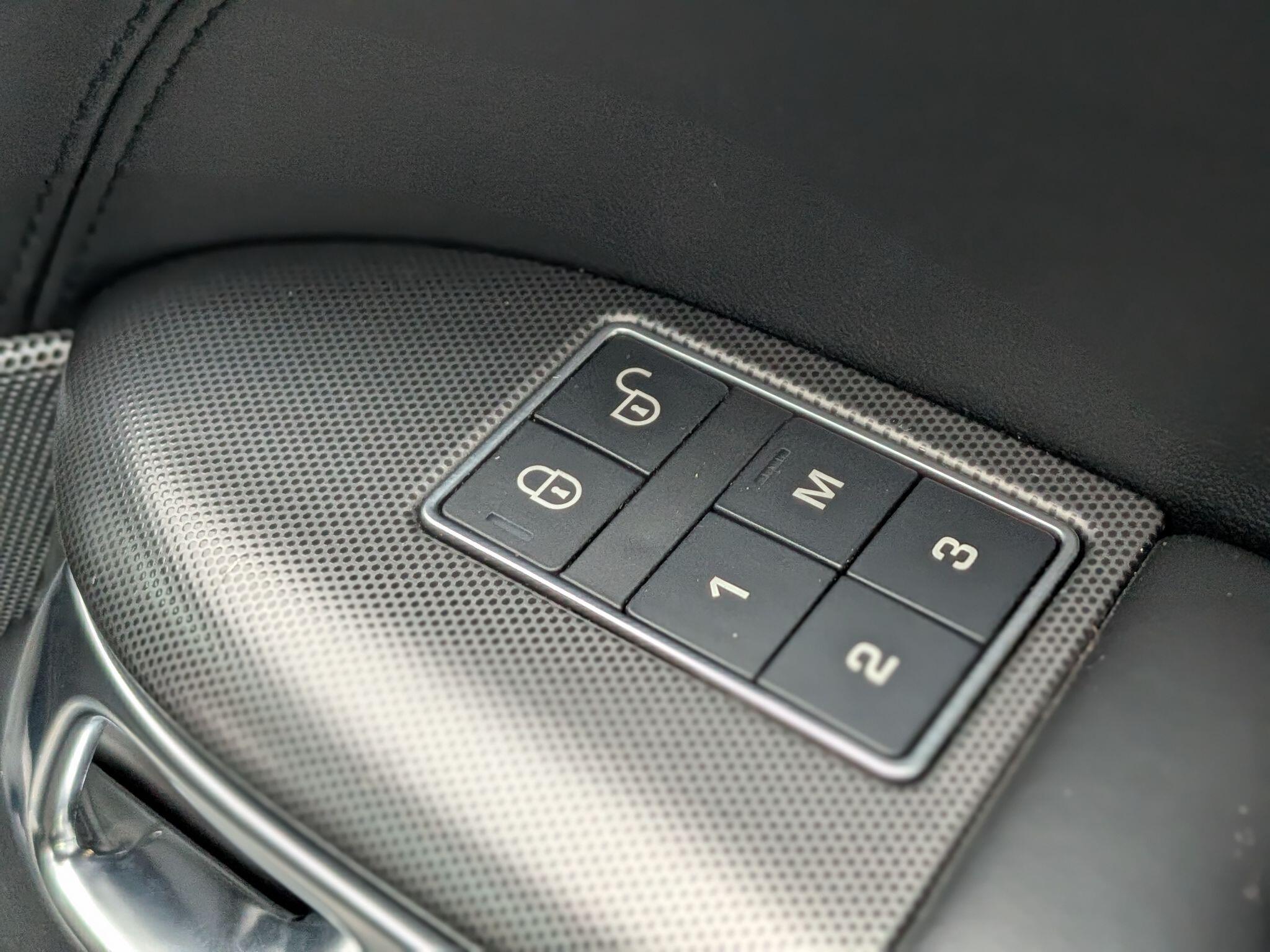 Land Rover Range Rover Sport view 15