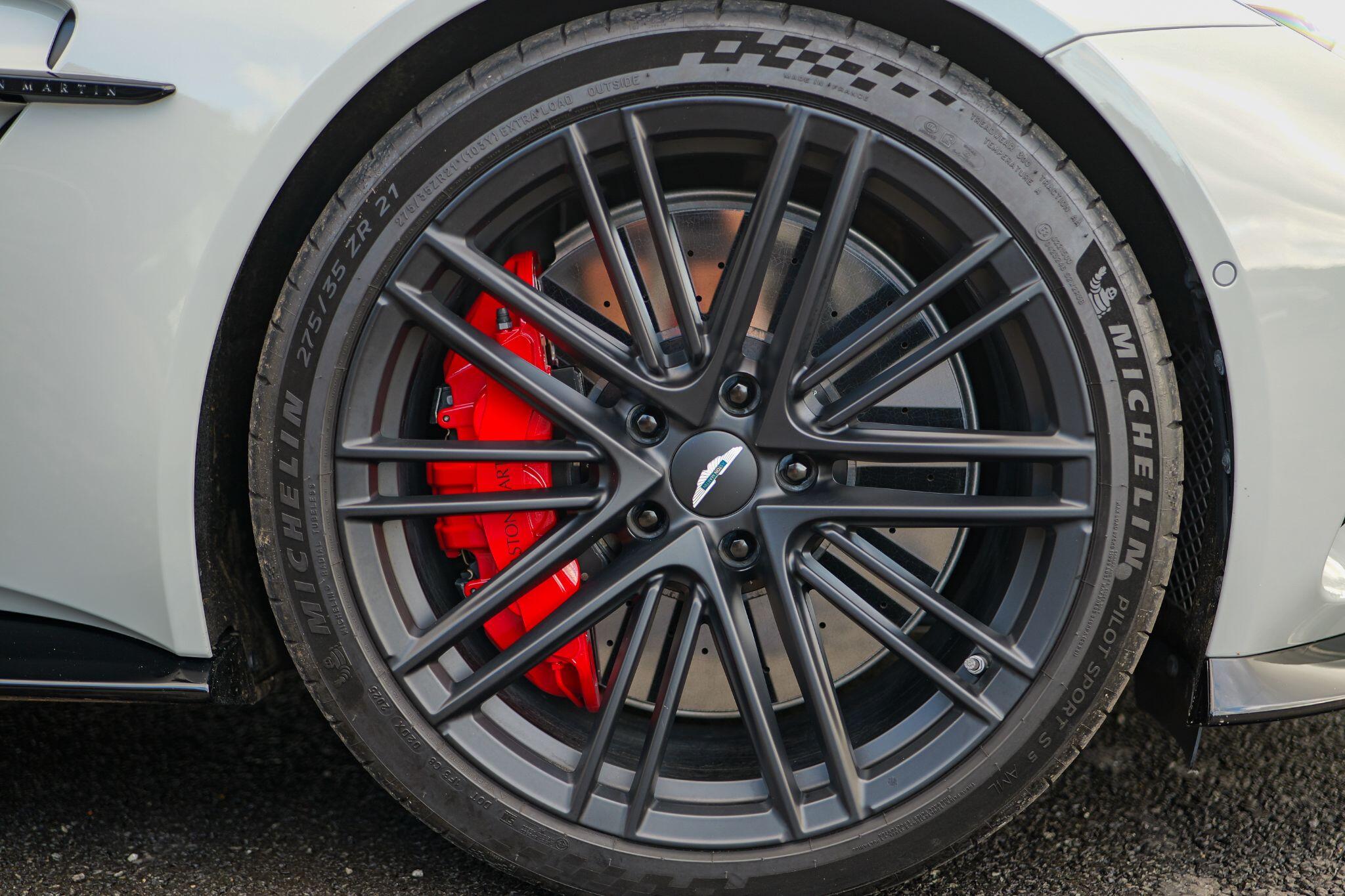 Aston Martin Vantage view 10