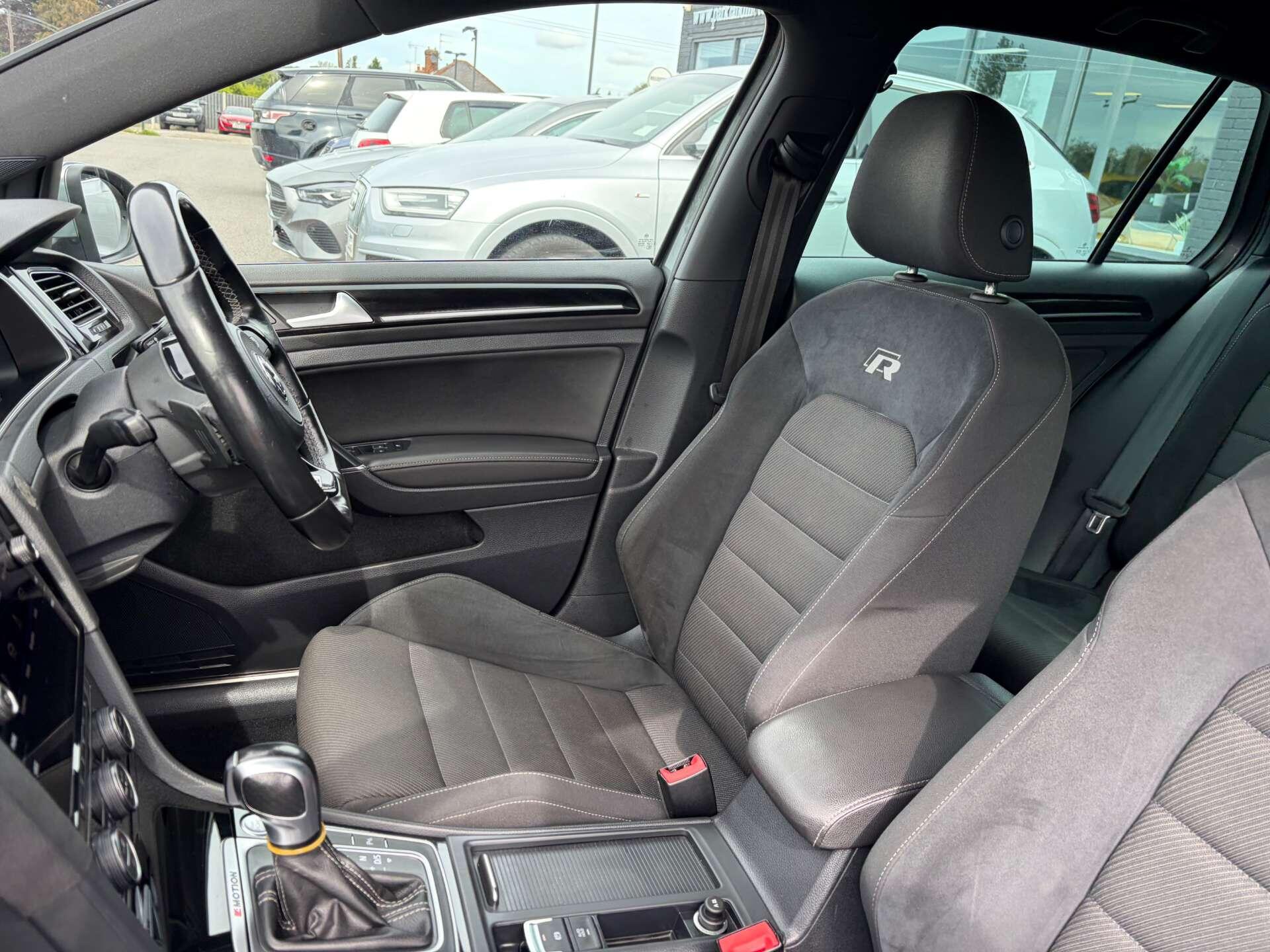 Volkswagen Golf view 18