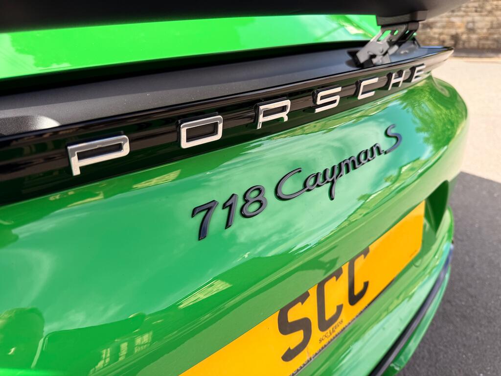 Porsche Cayman view 27