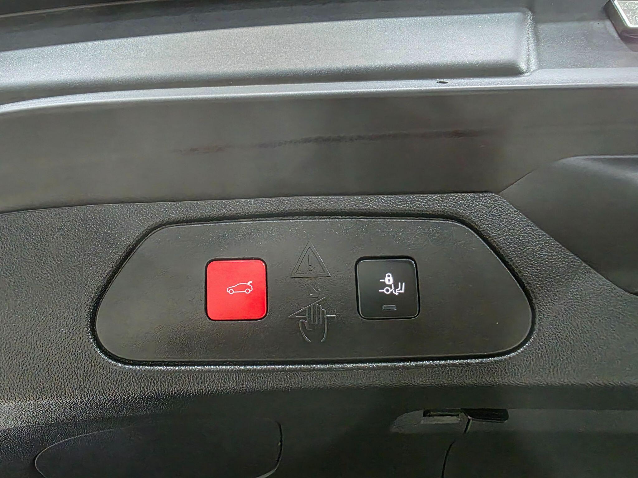 Vauxhall Grandland X view 30