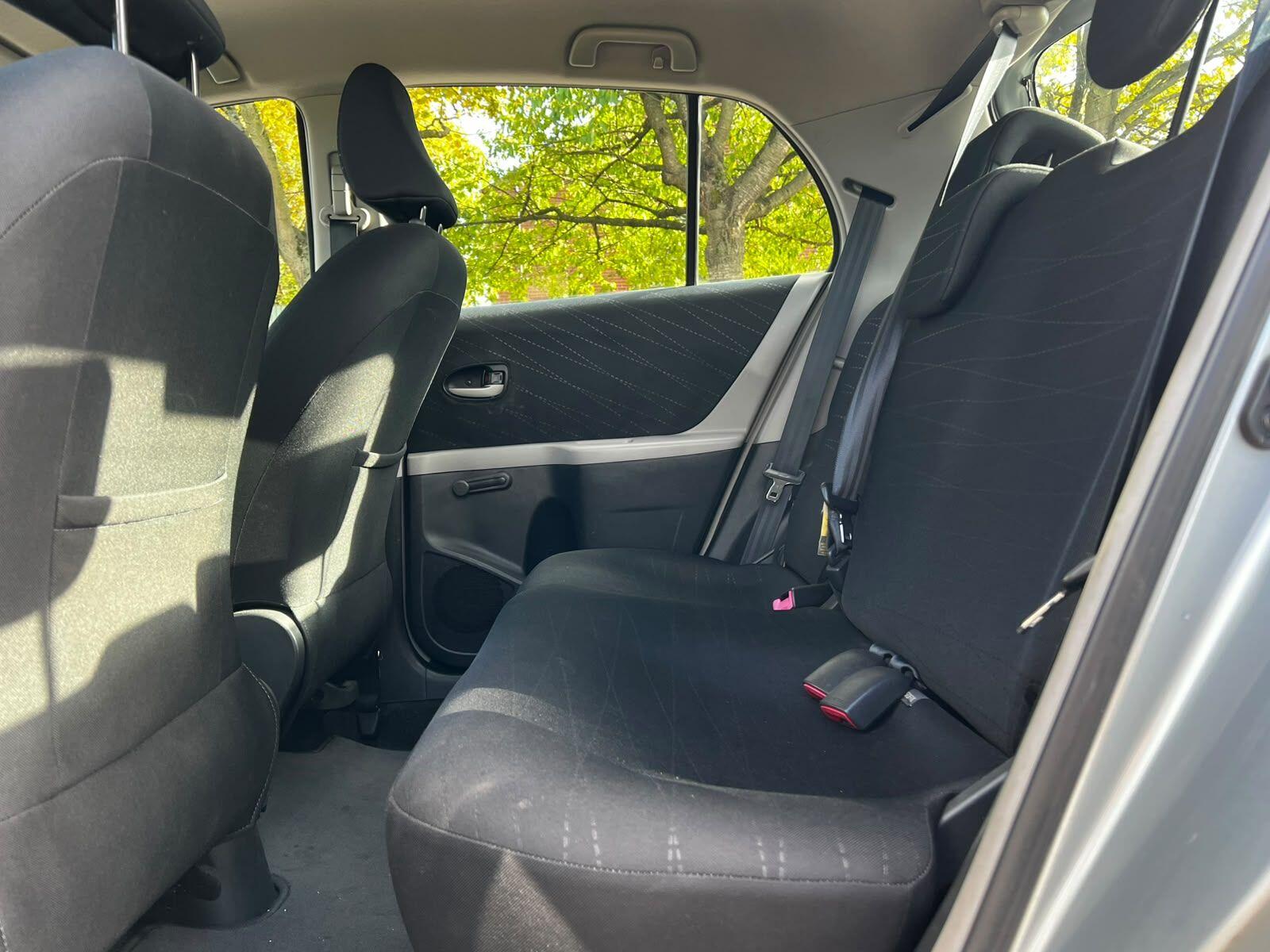 Toyota Yaris view 17