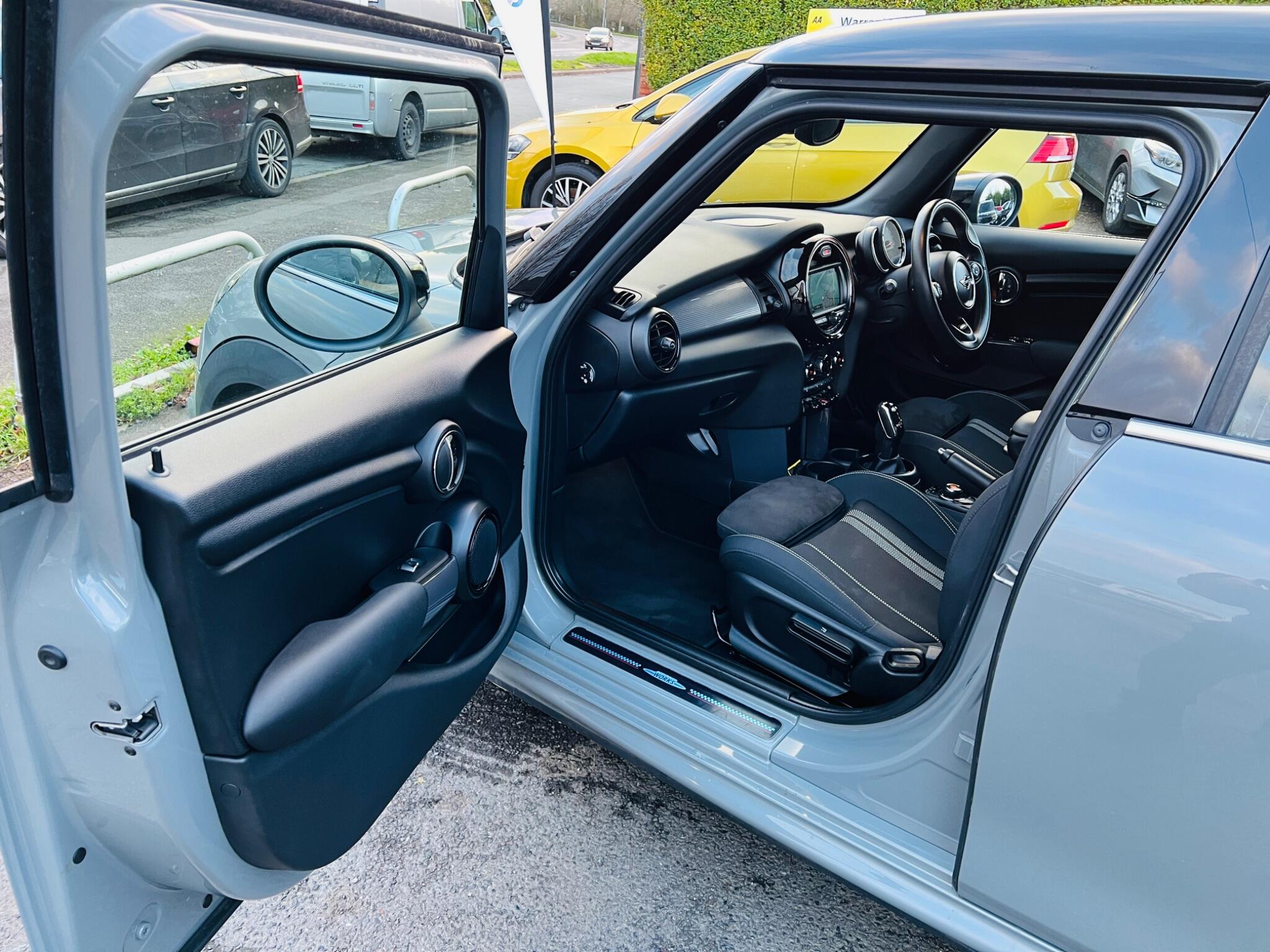 2020 MINI Hatch 1.5 Cooper Sport Steptronic Euro 6 (s/s) 5dr • 44,000 miles image 60