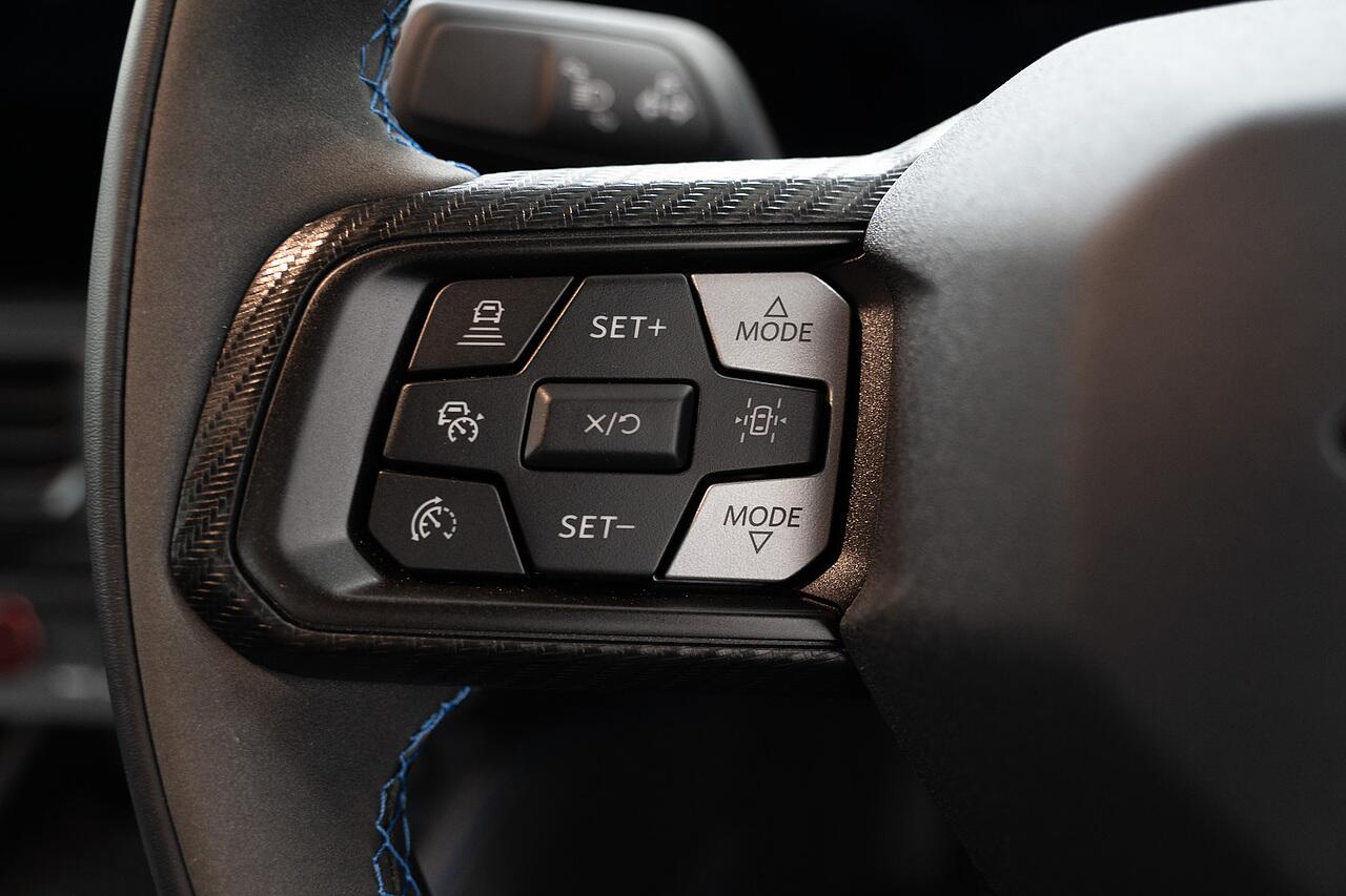Ford Mustang view 6