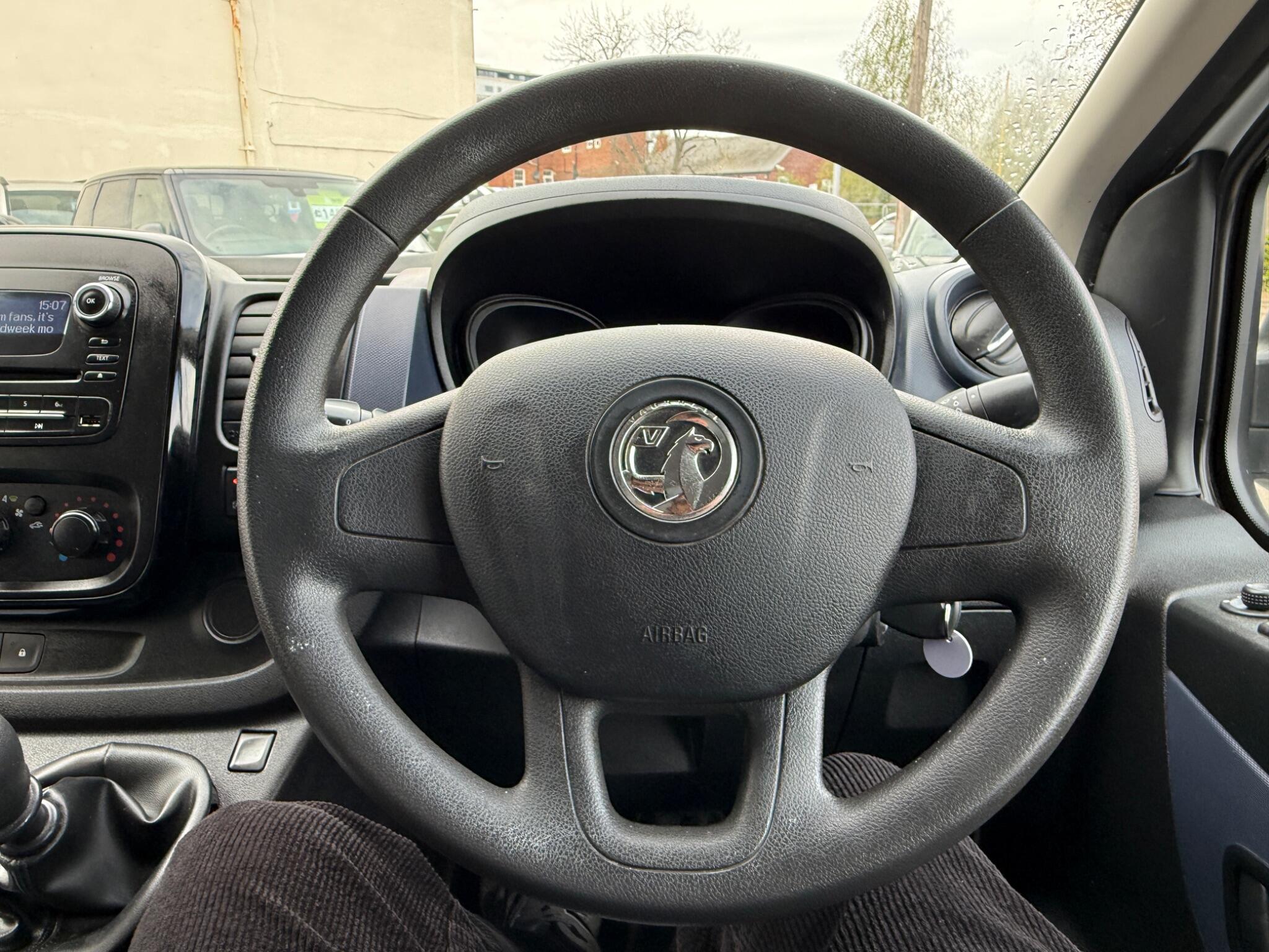 Vauxhall Vivaro - Image 59