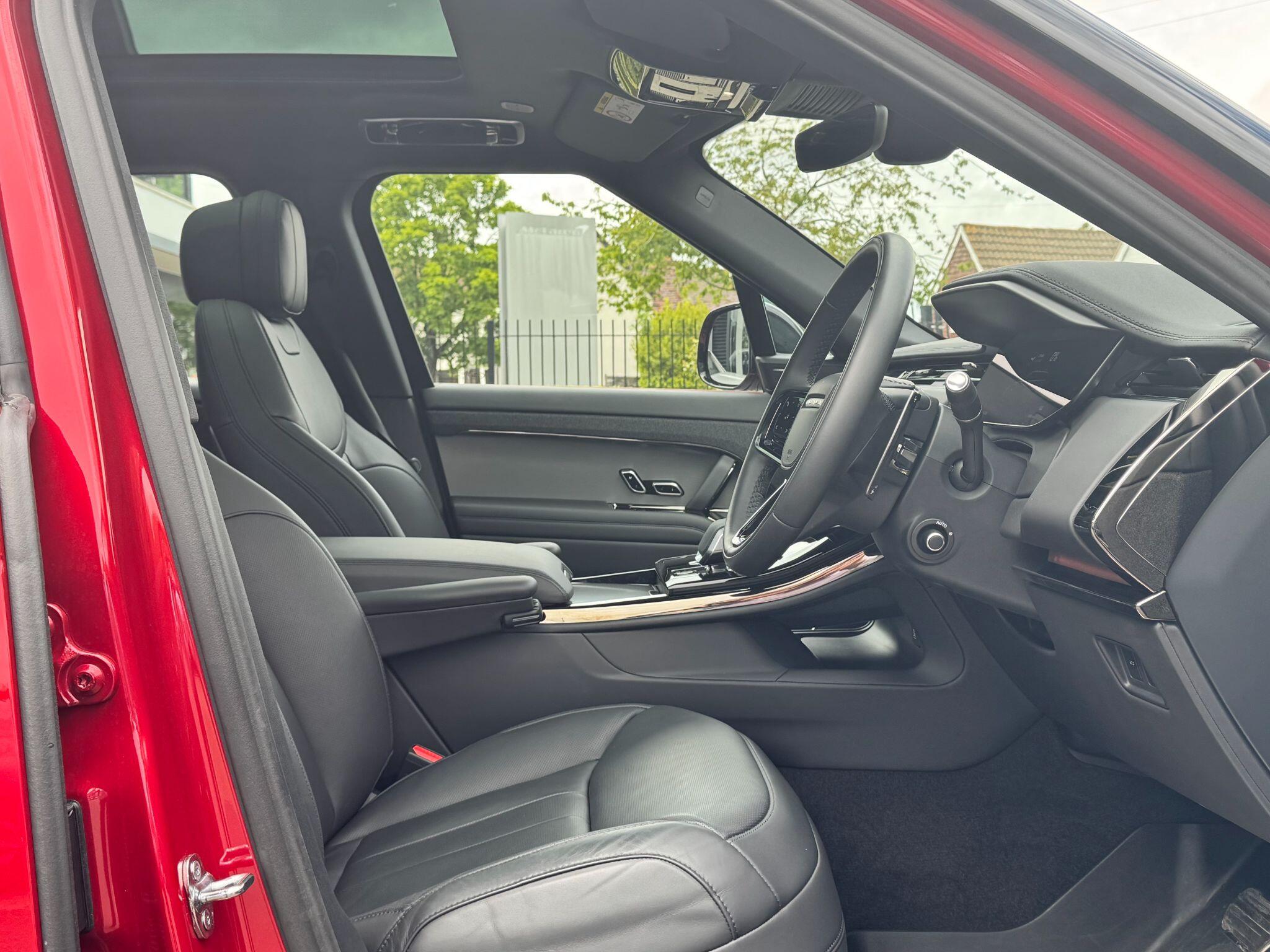 Land Rover Range Rover Sport view 8