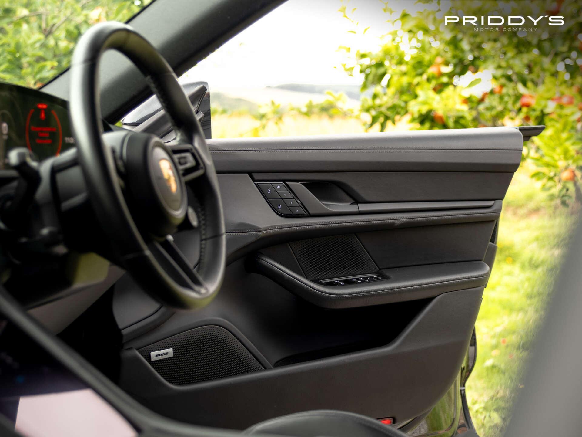 Porsche Taycan view 34