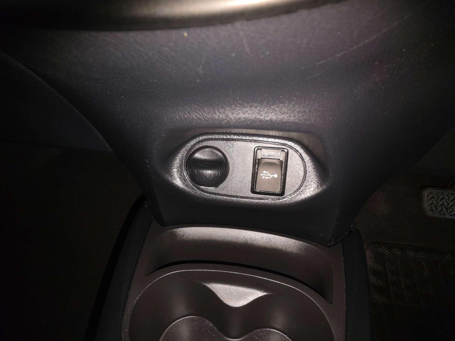 Toyota Yaris view 36