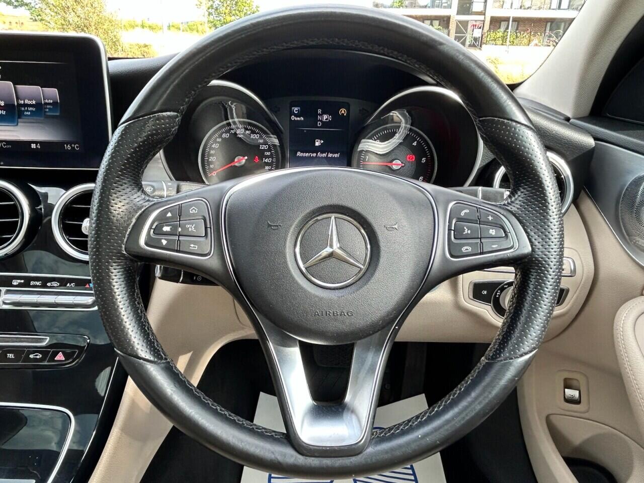 Mercedes-Benz C-Class view 25