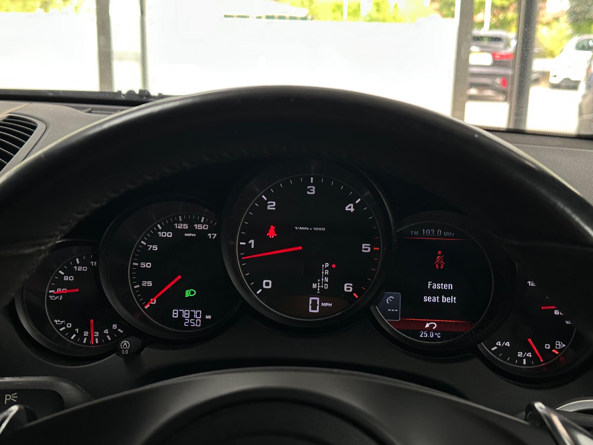 Porsche Cayenne view 25