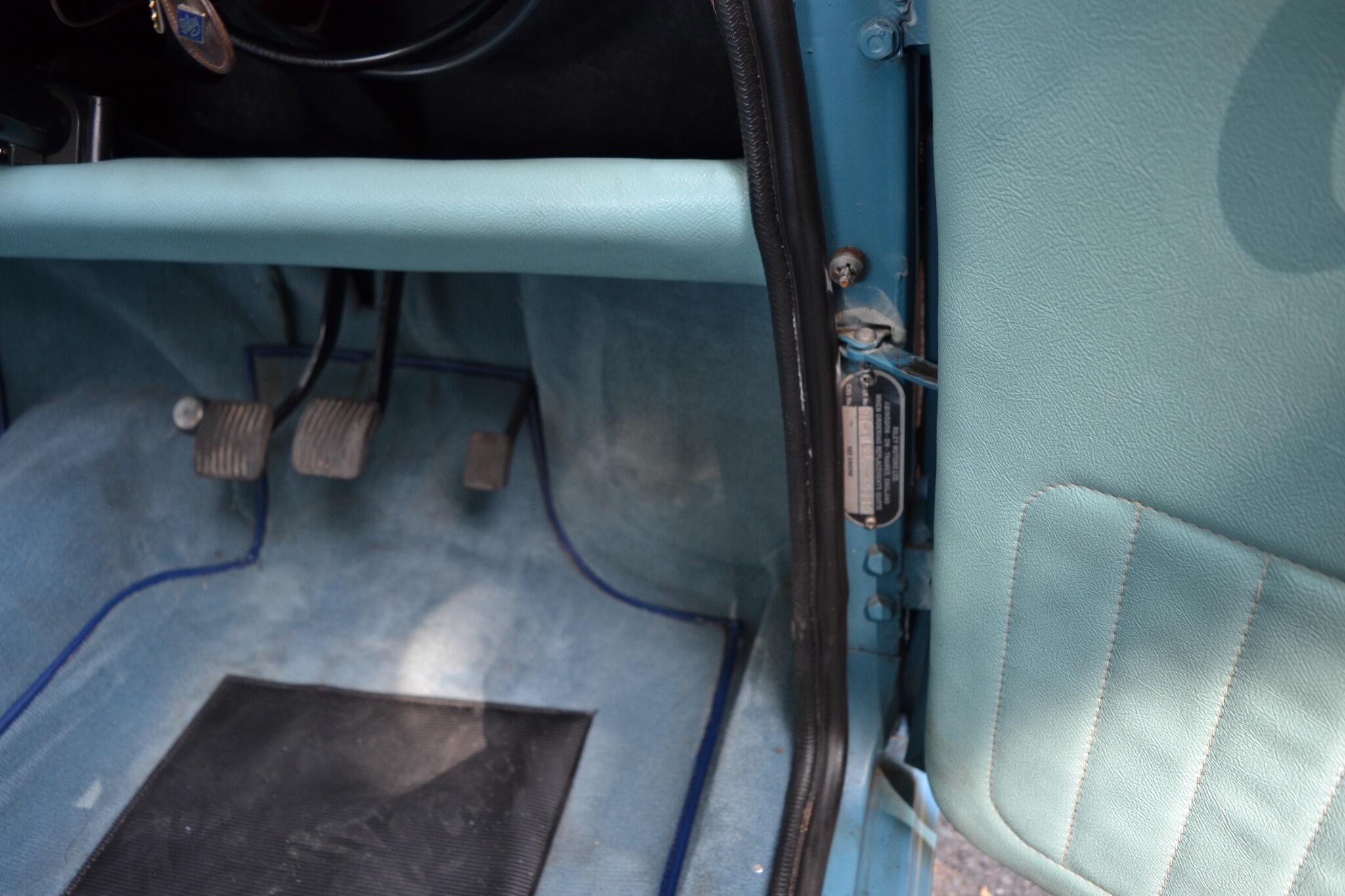 1991 Riley 1.5 view 38