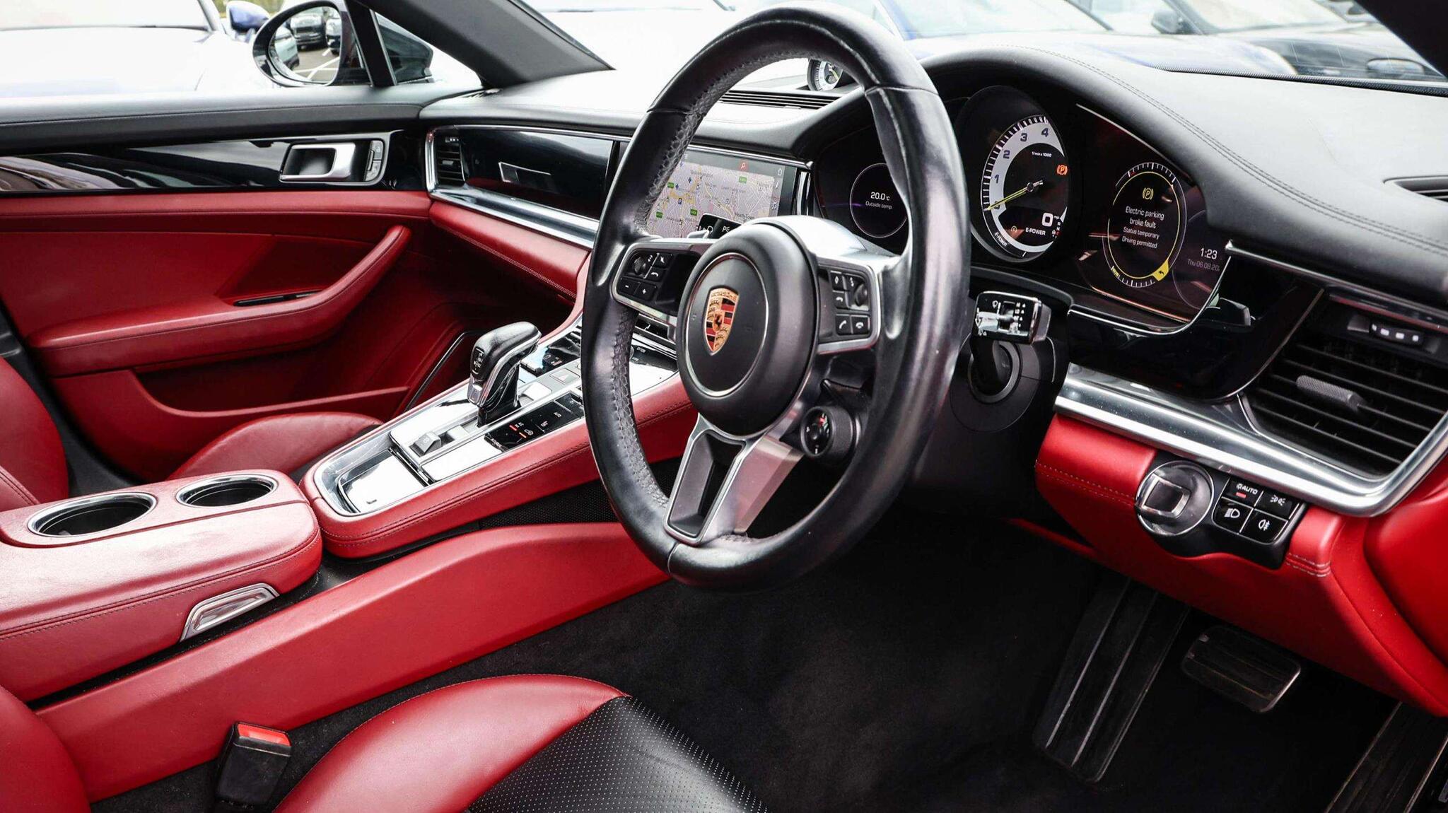 Porsche Panamera view 12