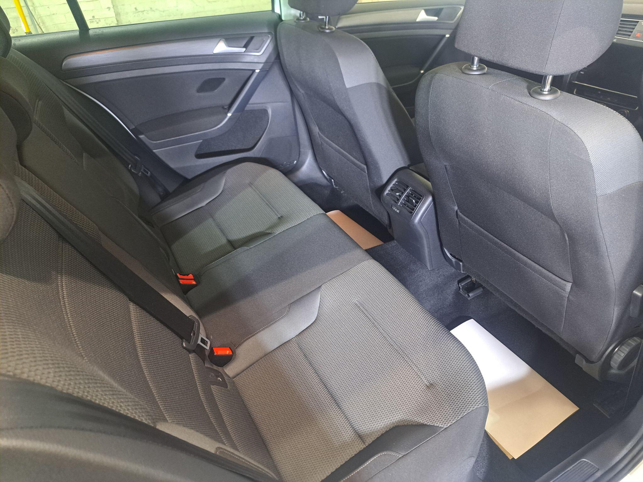 Volkswagen Golf view 26
