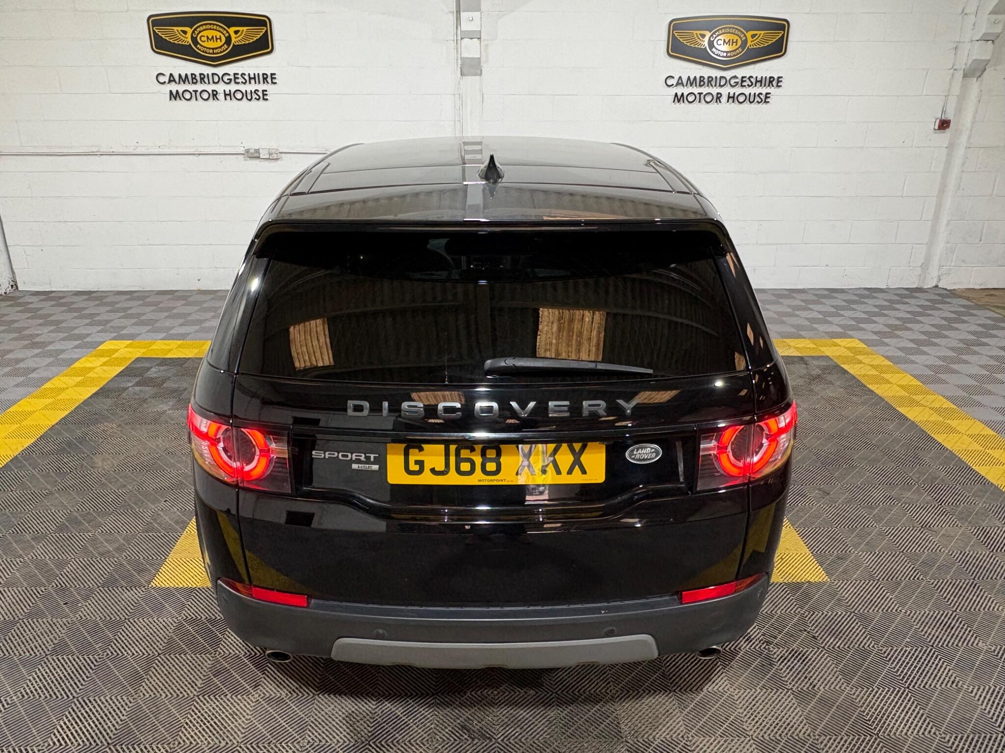 Land Rover Discovery Sport view 42