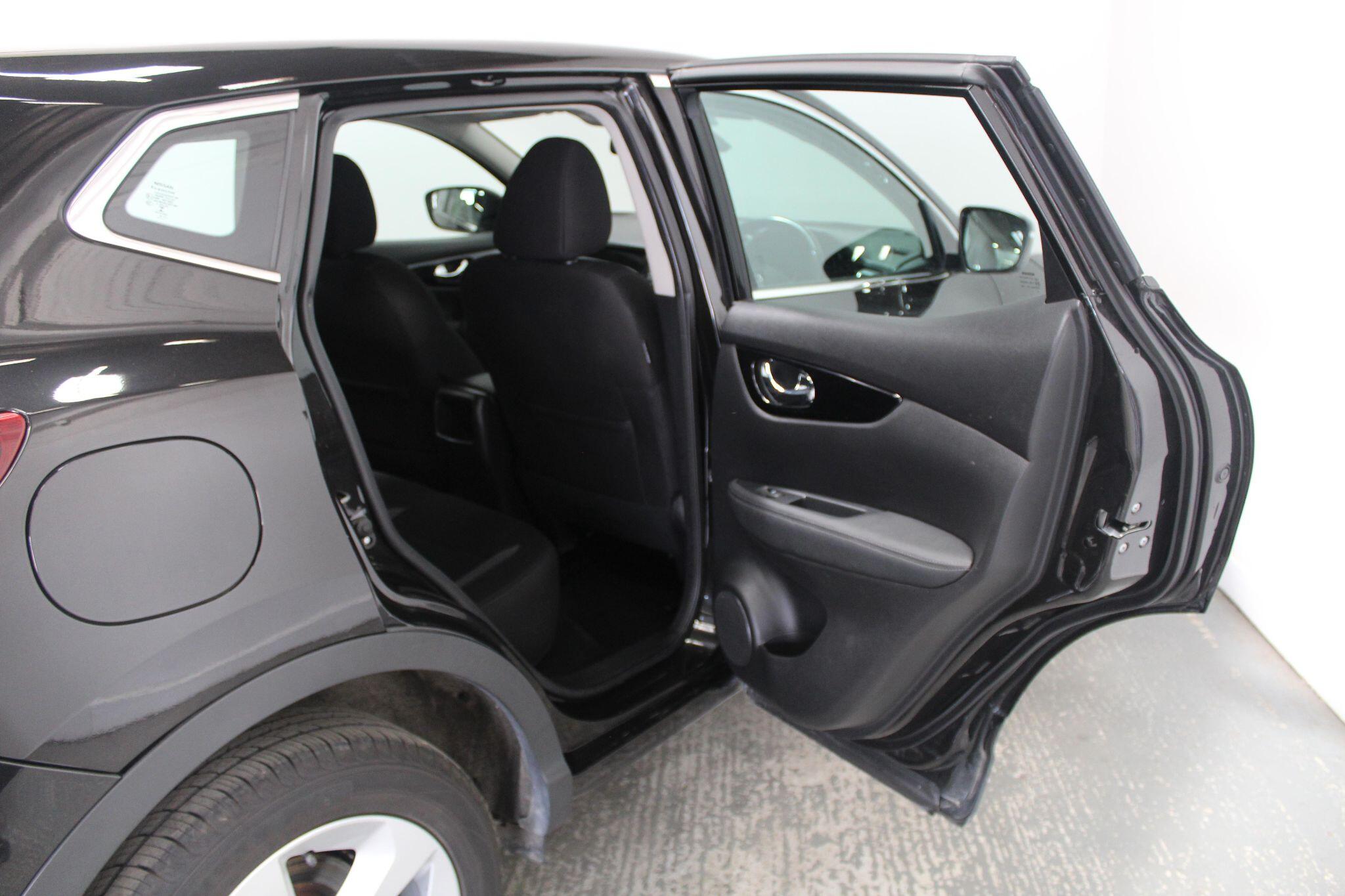 Nissan Qashqai view 25