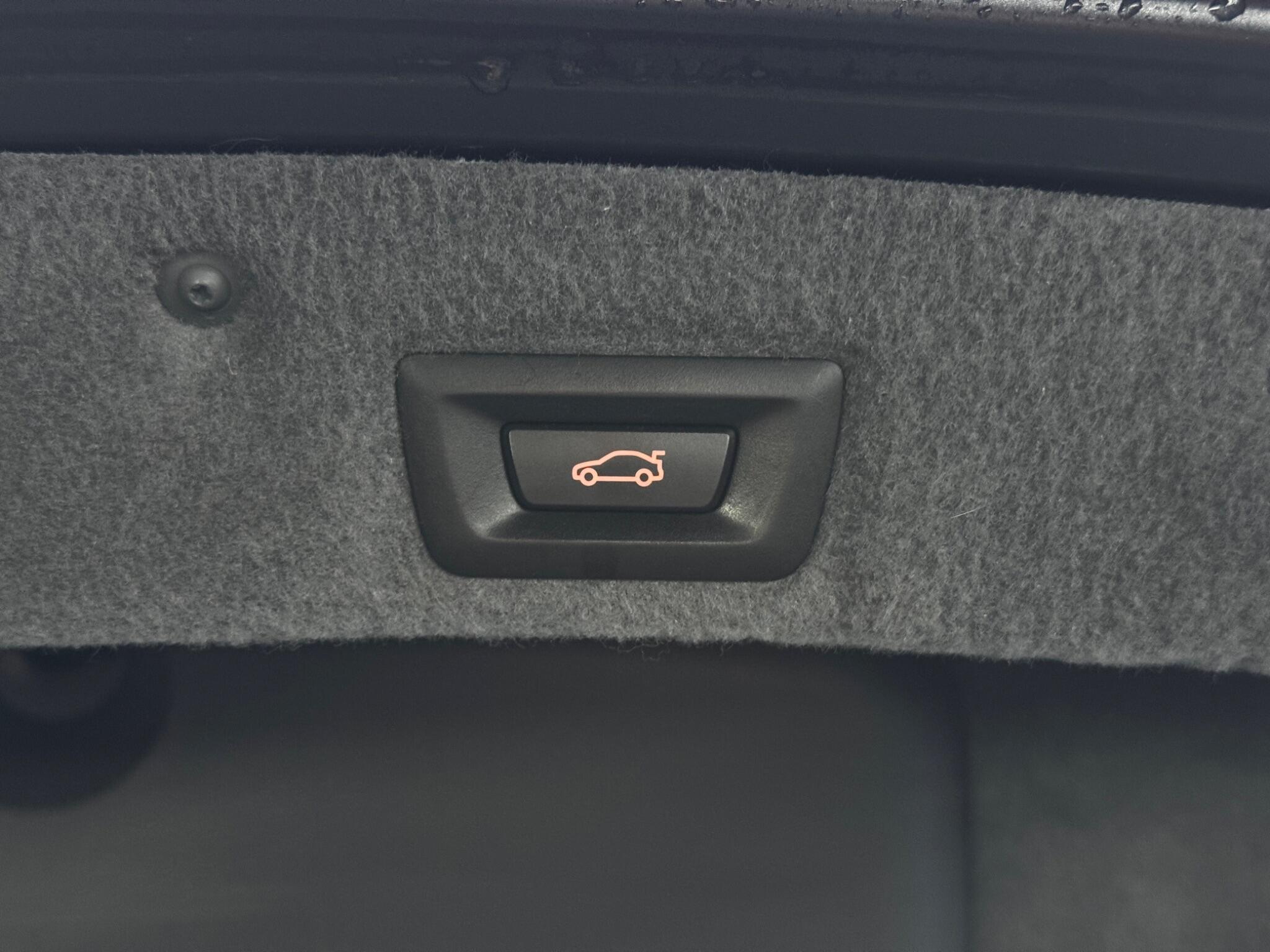 BMW 7 Series view 42