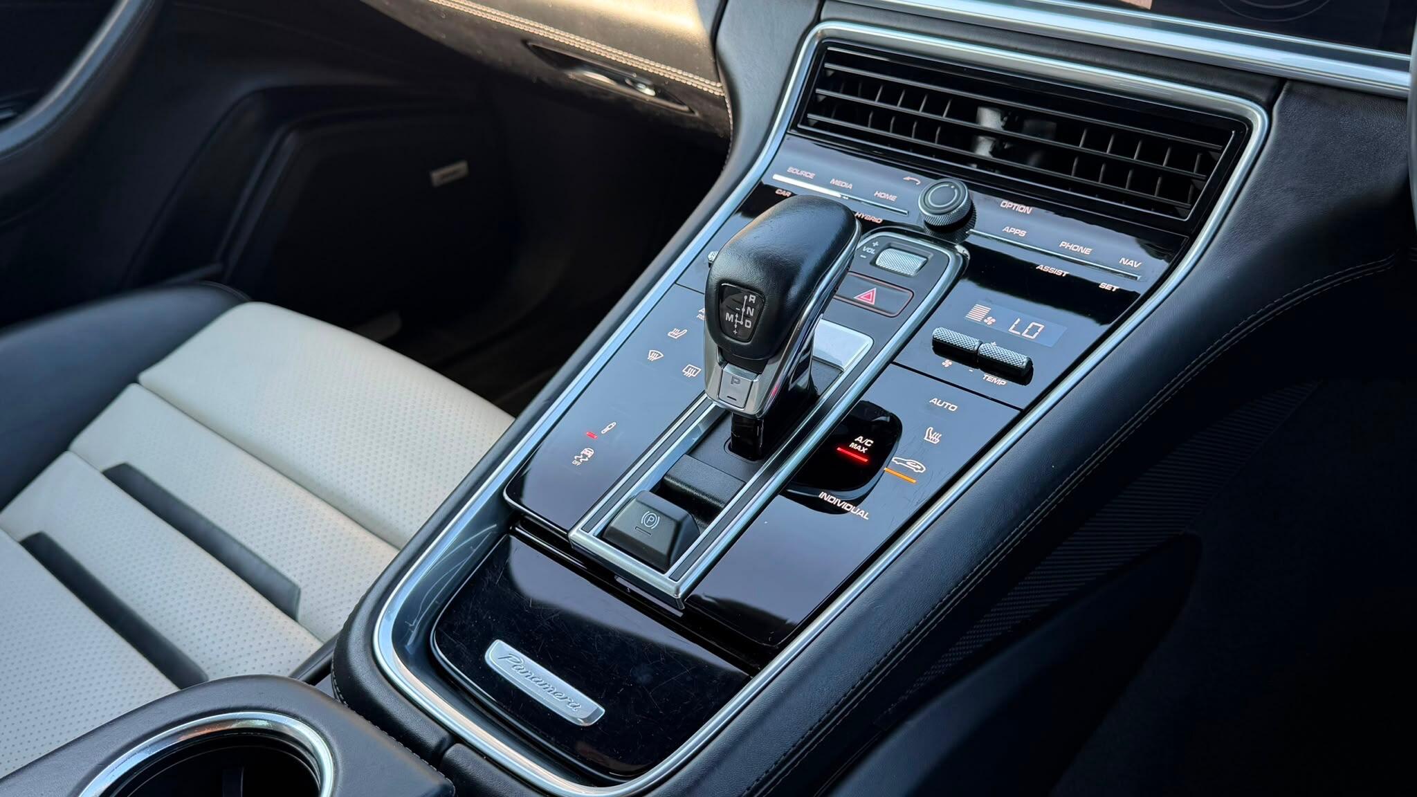 Porsche Panamera view 19