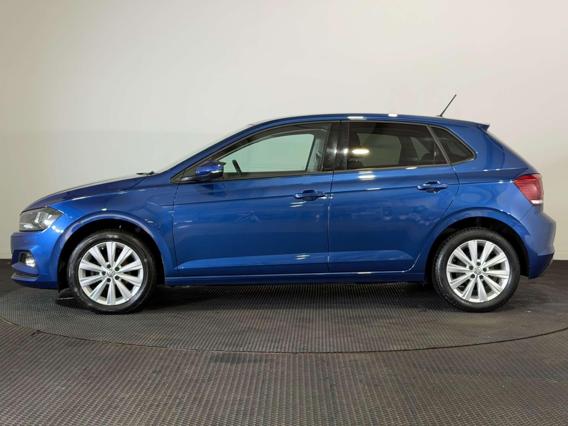 Volkswagen Polo view 4