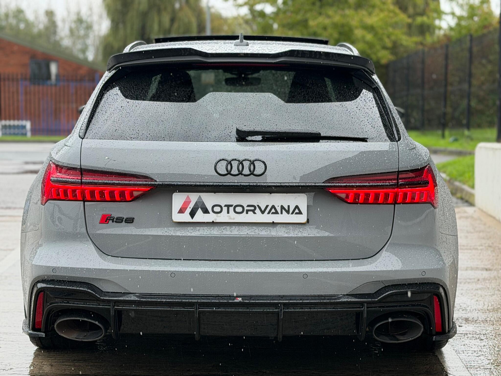 Audi RS6 view 25