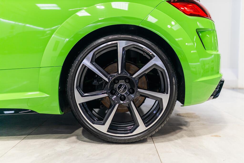 Audi TT RS view 17