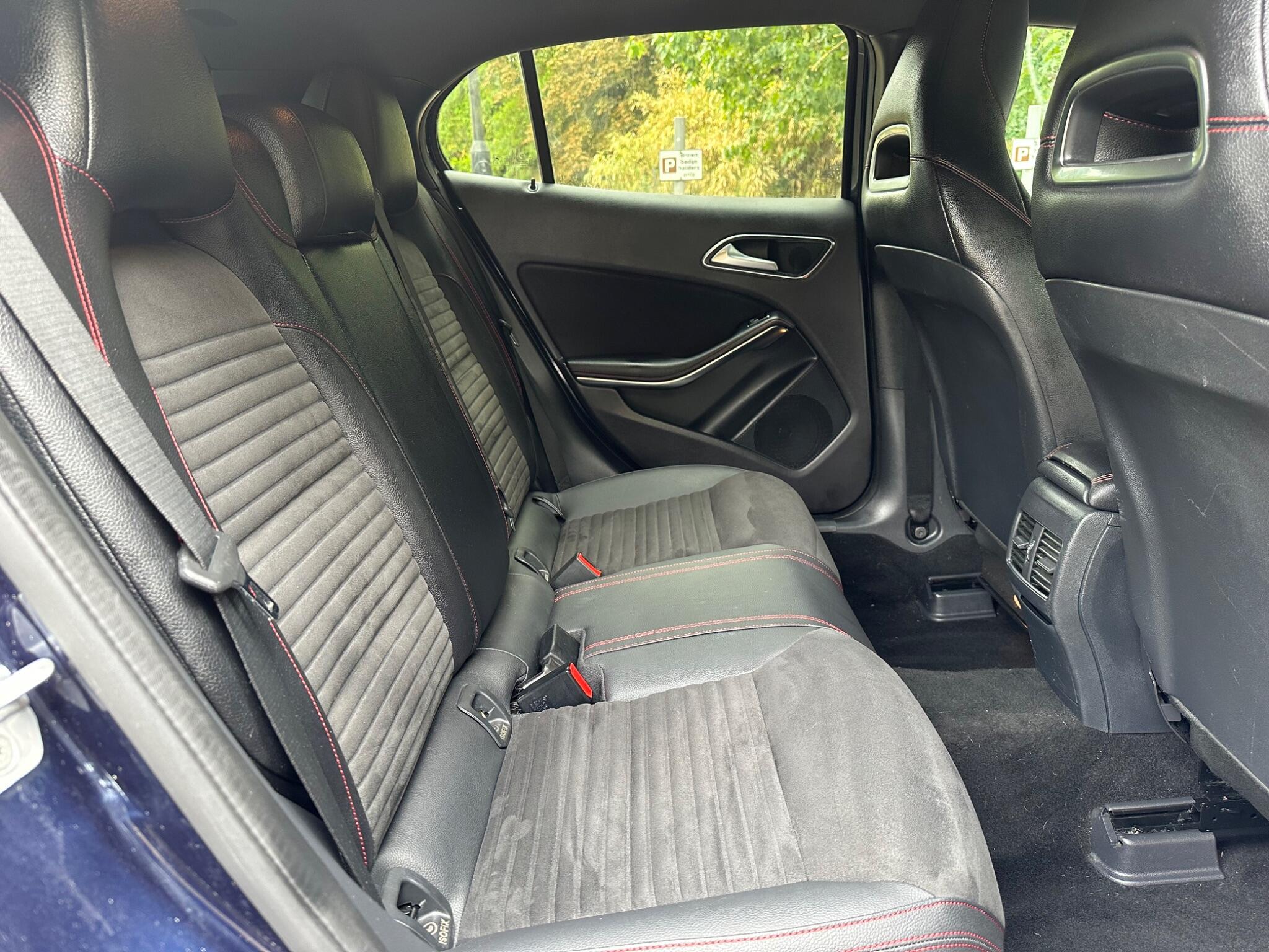 Mercedes-Benz Gla view 16