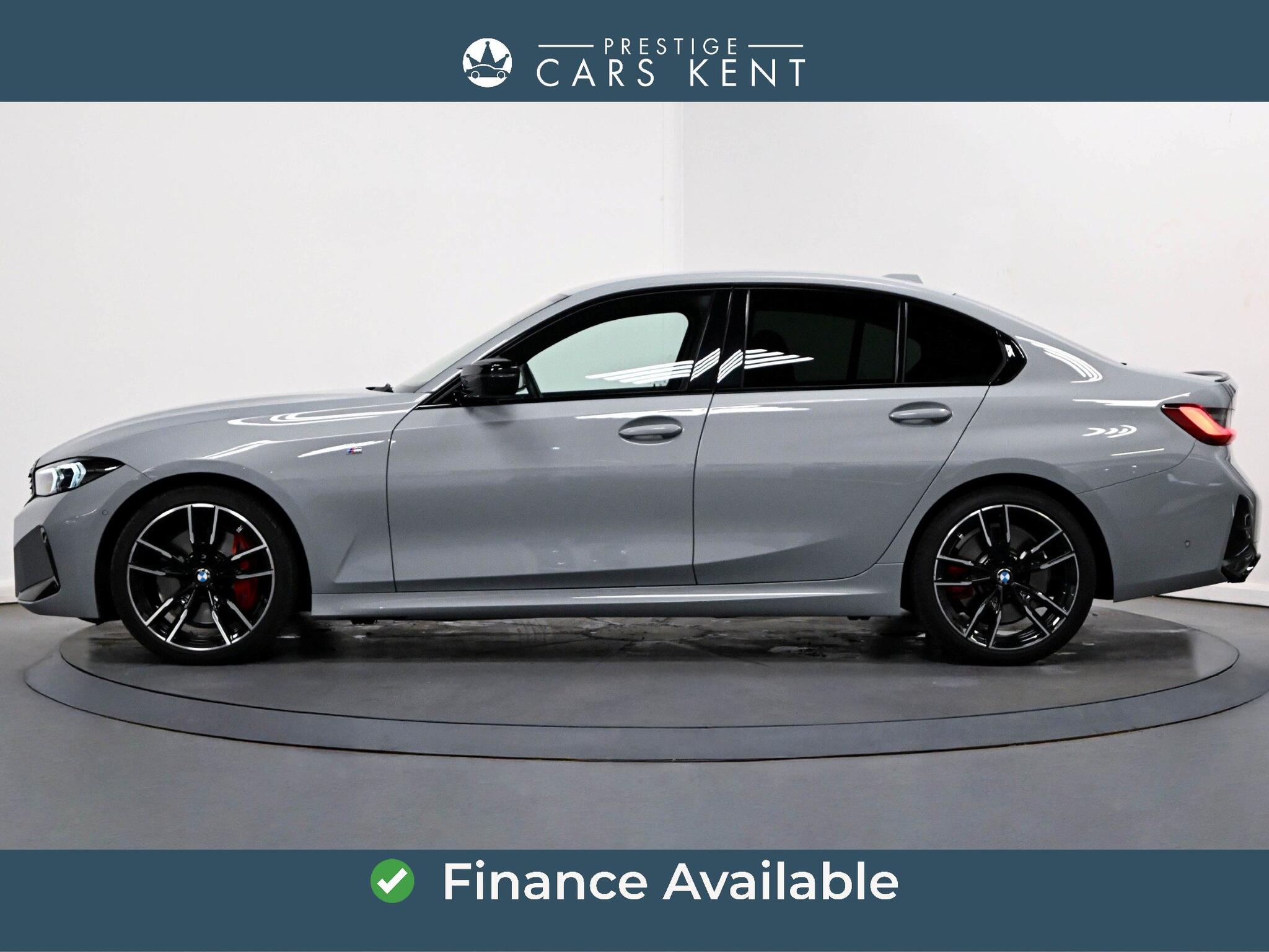 BMW 3 Series view 4