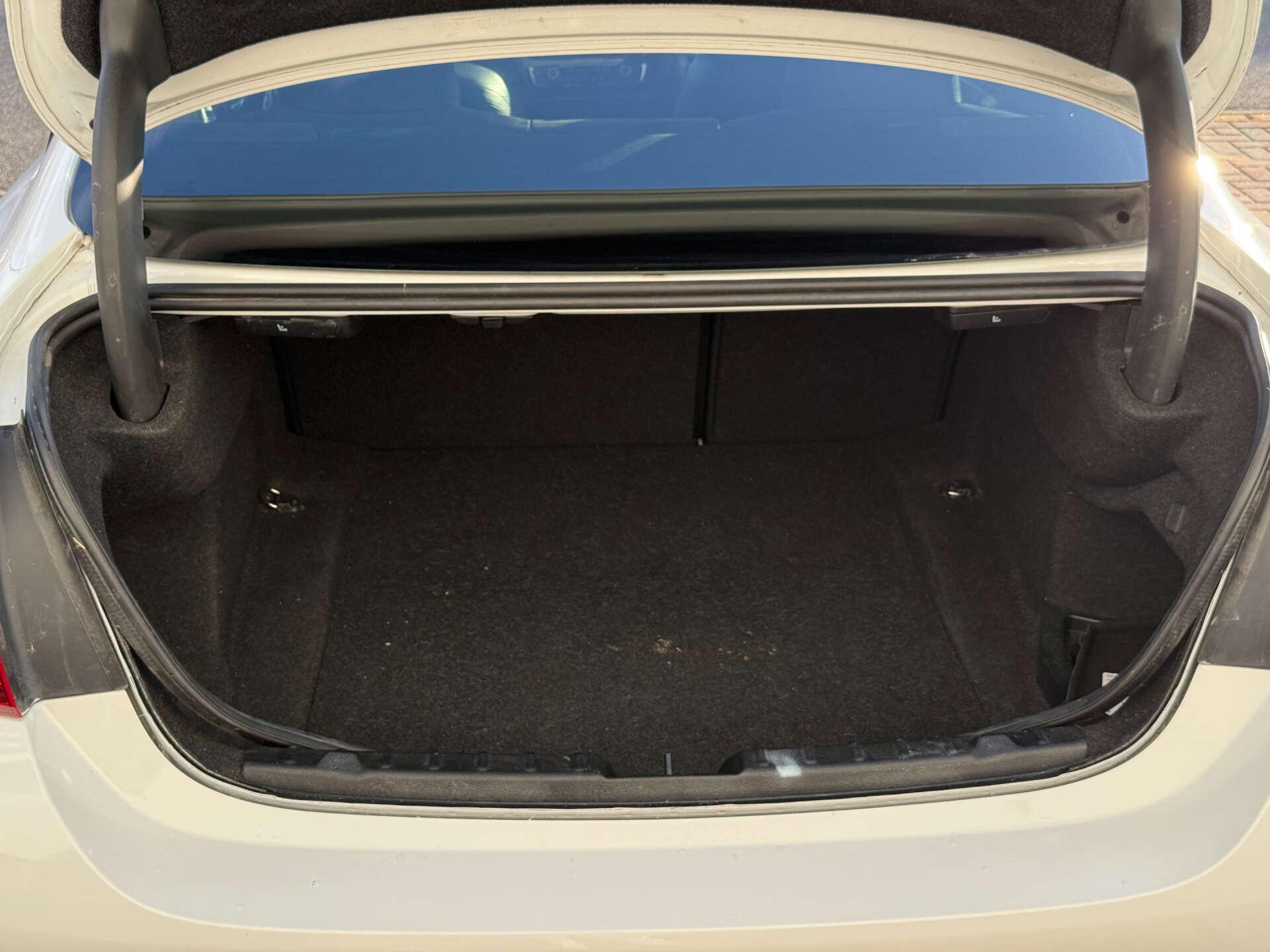 BMW 4 Series view 24