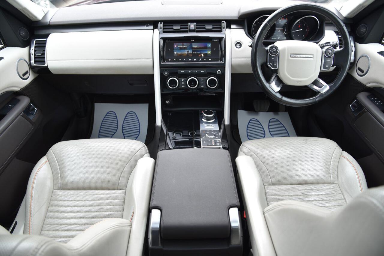 Land Rover Discovery view 2