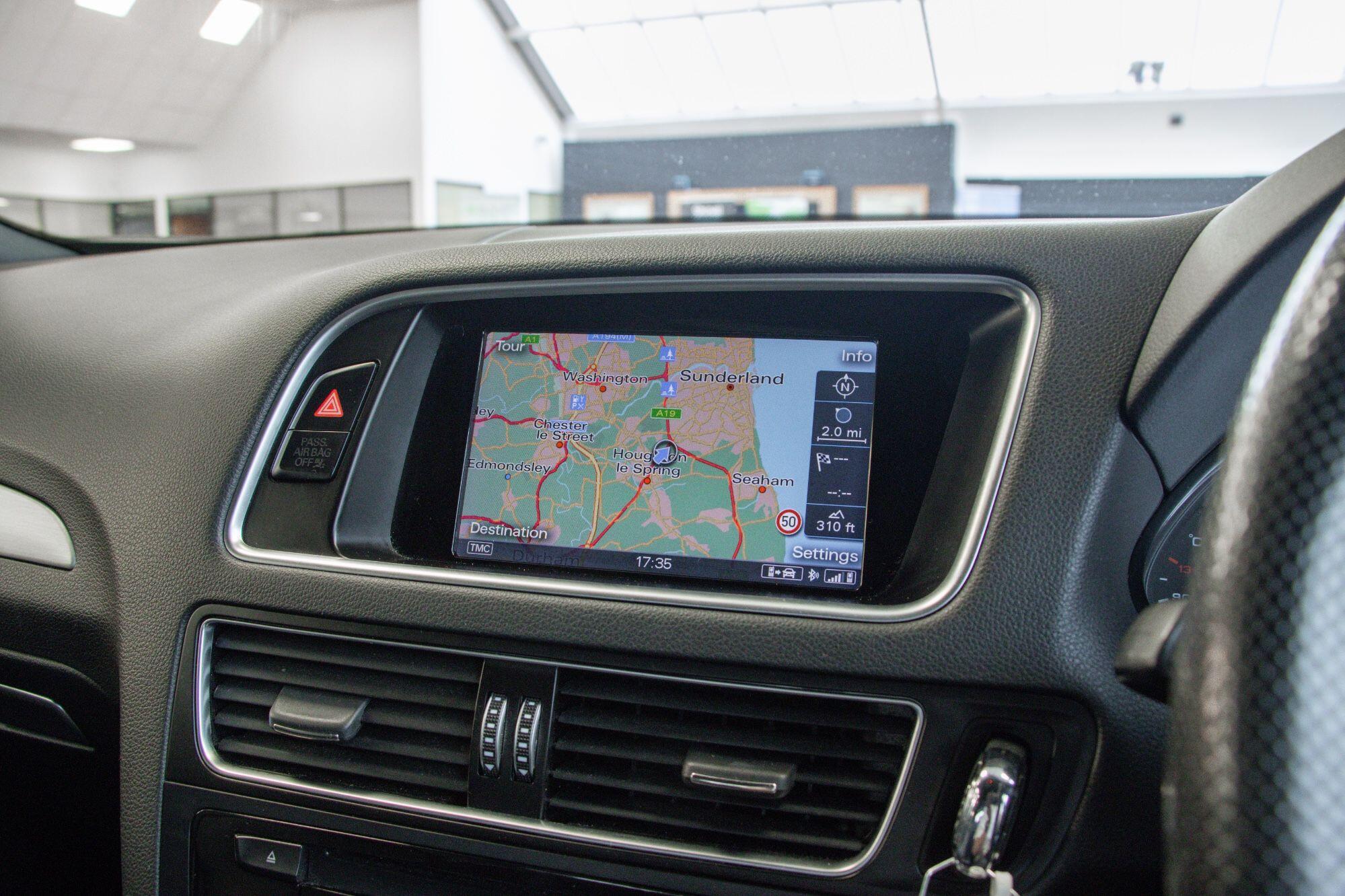 Audi Q5 view 56