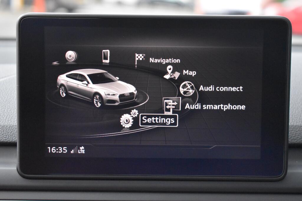 Audi A5 view 64